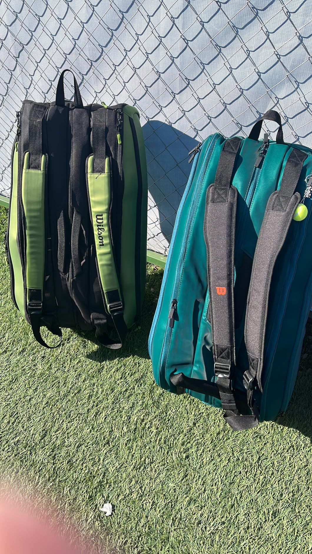 WILSON Blade V9 Super Tour Tennis Racket Bags - Green/Black customer photo 1