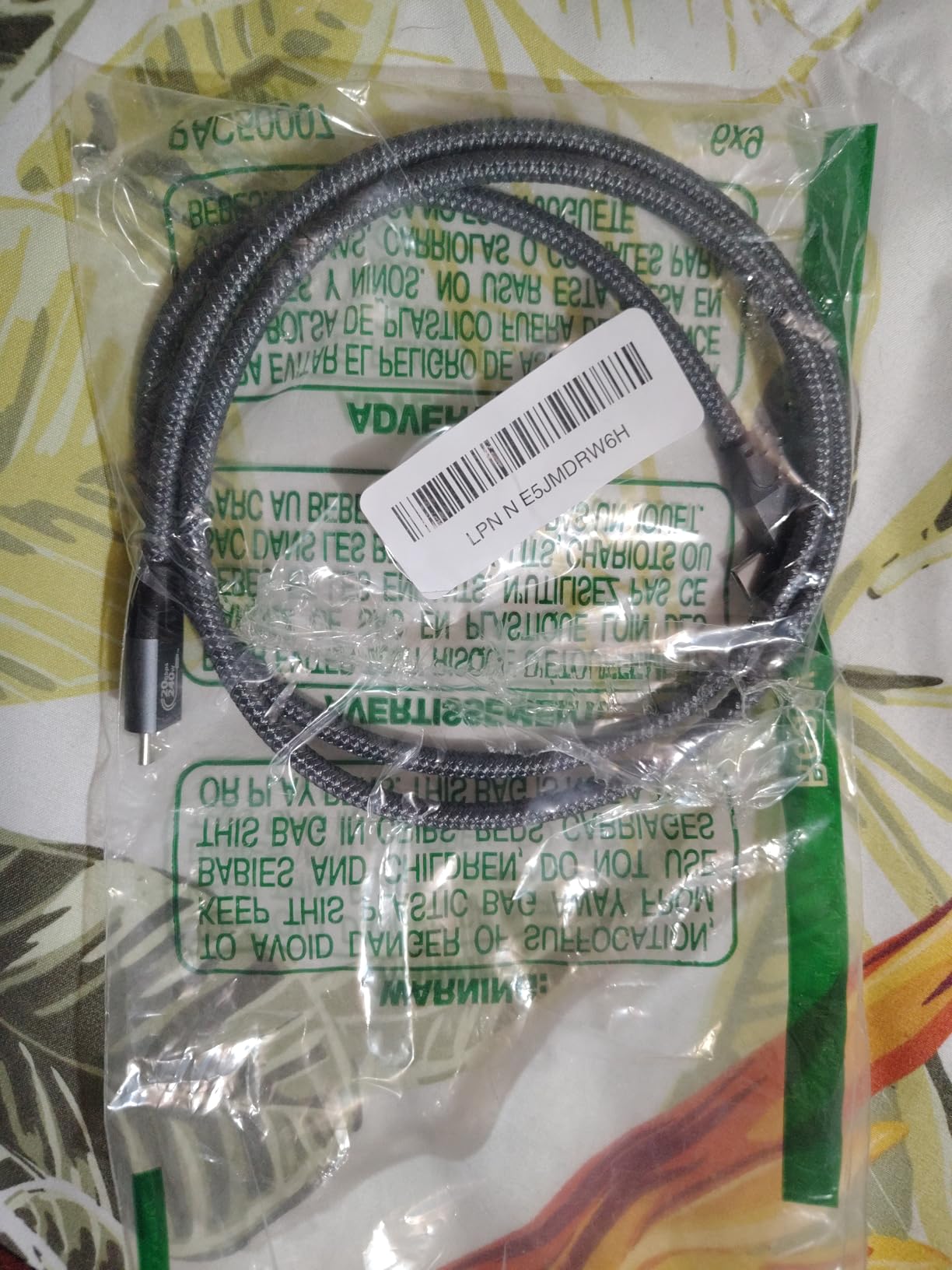 QCEs 40Gbps USB C to USB C 4 High Speed Data Cable 3.3Ft, USB4 for Thunderbolt 4 Cable, 8K60Hz USB-C Monitor Cord, 240W PD Charging Compatible with MacBook, iPhone 16, Samsung T7, SanDisk, SSD customer photo 2