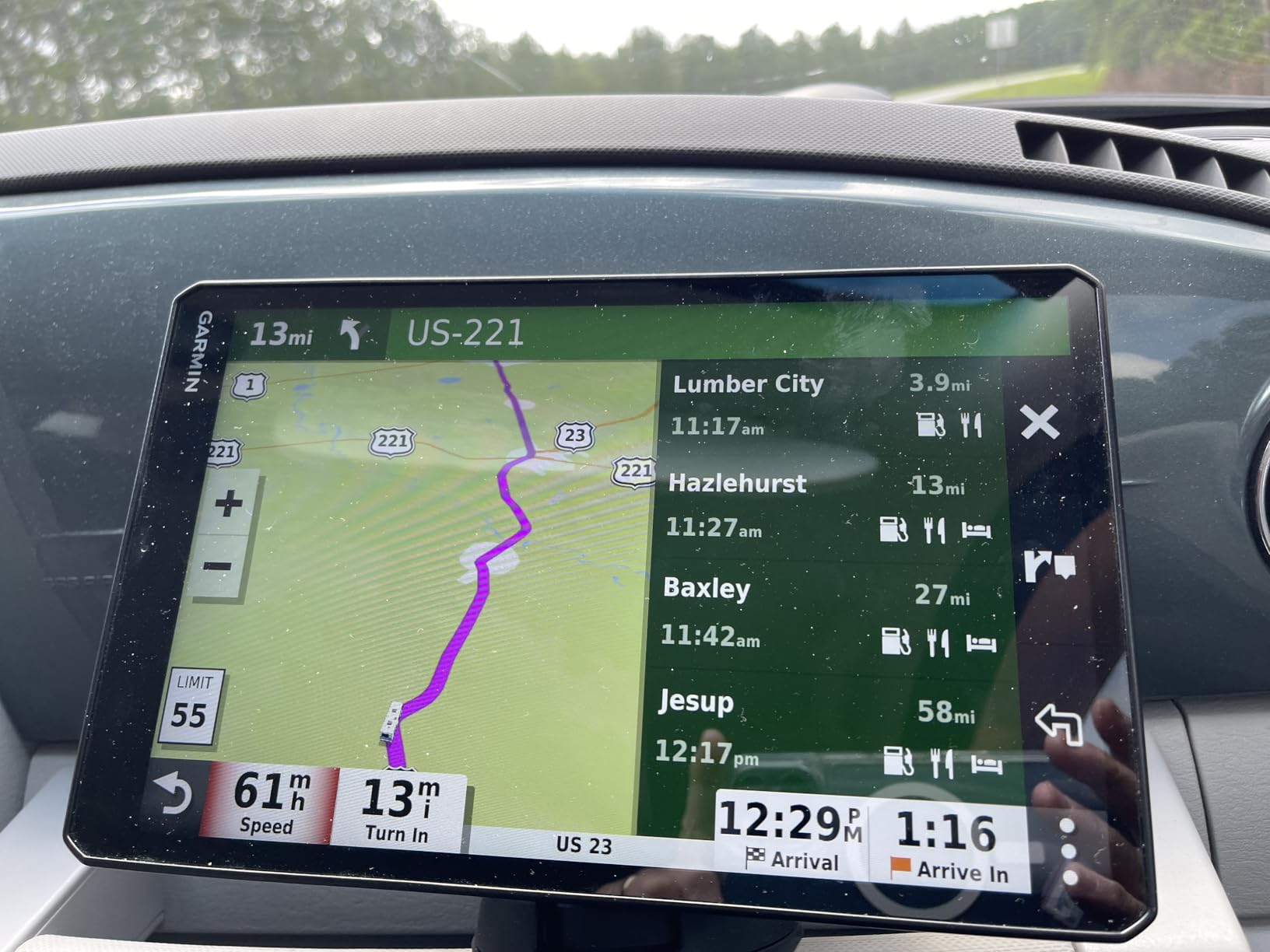 Garmin RV 795, Large, Easy-to-Read 7