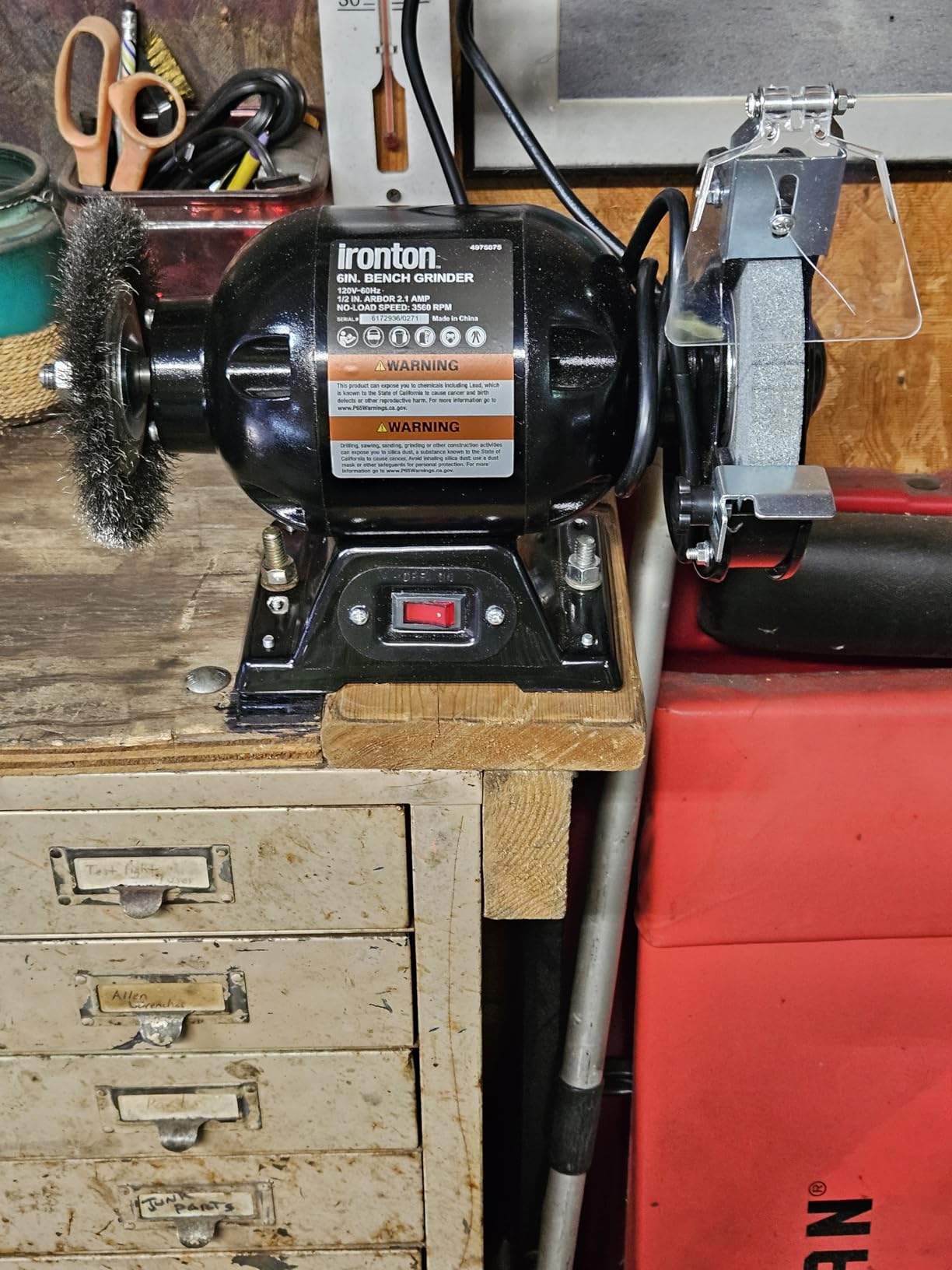 Ironton Benchtop Grinder with 6in. Wheel, 2.1 Amps, 1/2 HP, 3560 RPM Max. Speed, Model# BG115-6L customer photo 2