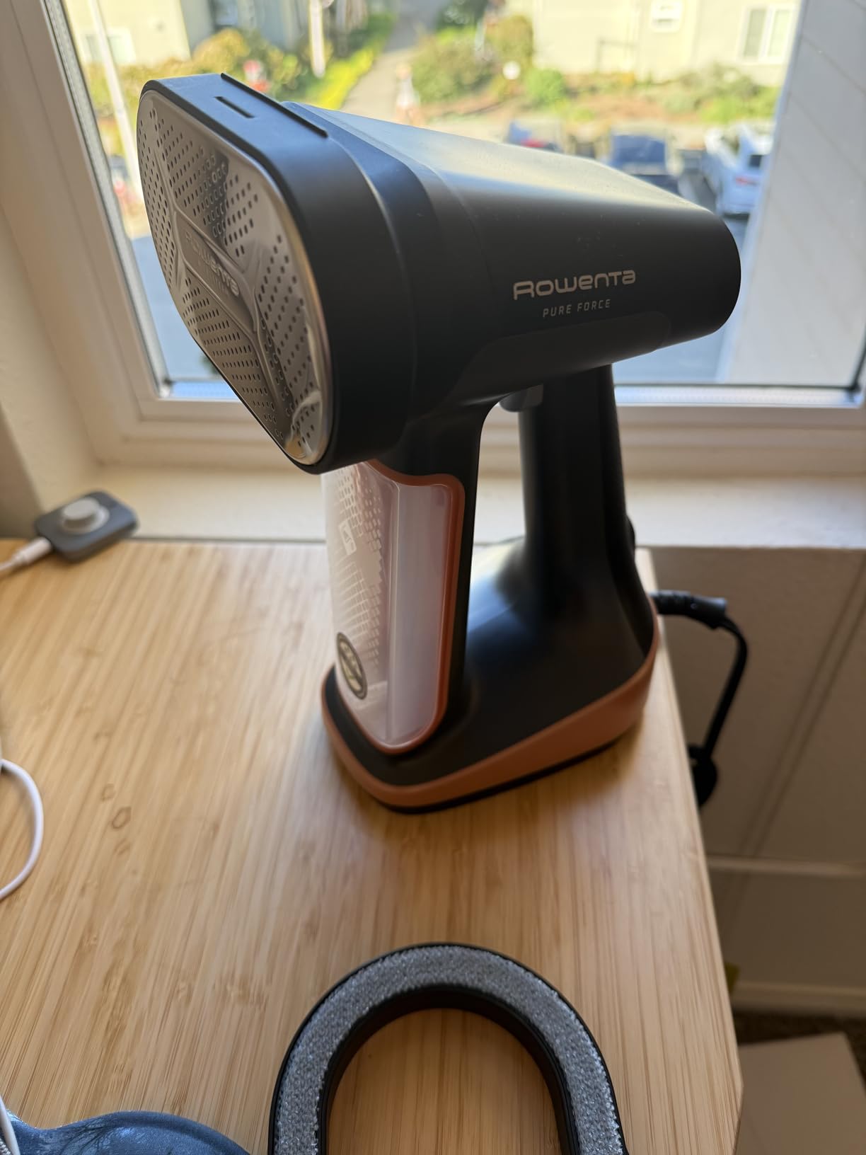 Rowenta Handheld Steamer for Clothes, Pure Force 2in1 Steamer & Iron, 1875W, Vertical/Horizontal Steaming & Ironing, Lightweight, Auto-off, XL power, 1875 Watts, DR8822 customer photo 2