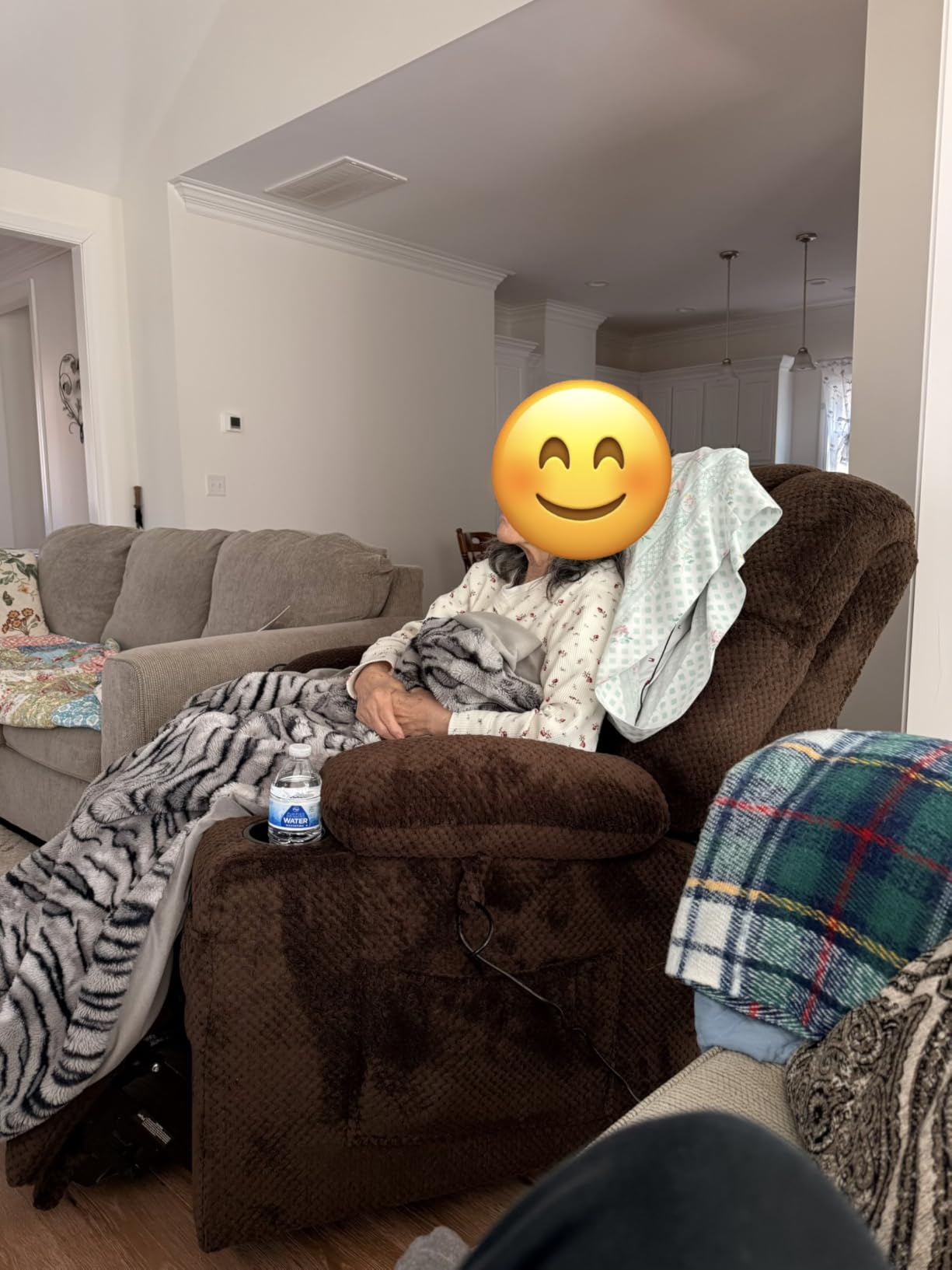 MCombo Oversized Power Lift Recliner Chair for Elderly, Dual Motor Lift Chair with Heat and Massage, Lay Flat Lift Chair for Big and Tall, Cup Holders, Fabric R7891 (Oversize, Dark Gray) customer photo 1