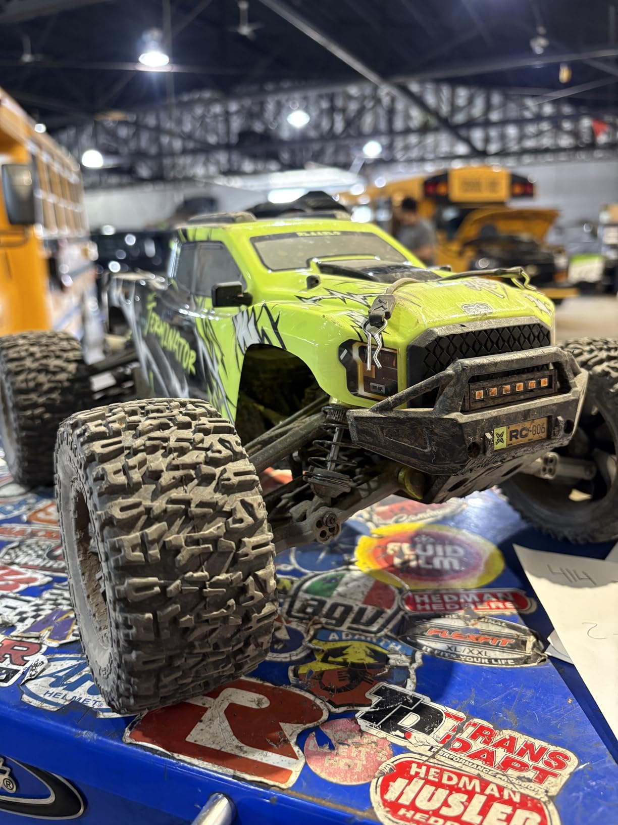 AMORIL 1:10 RTR Brushless Fast RC Cars for Adults,Max 50mph Hobby Electric Off-Road Monster Truck,Waterproof High Speed RC Car 4WD Remote Control Car with 3S Lipo,Green customer photo 1