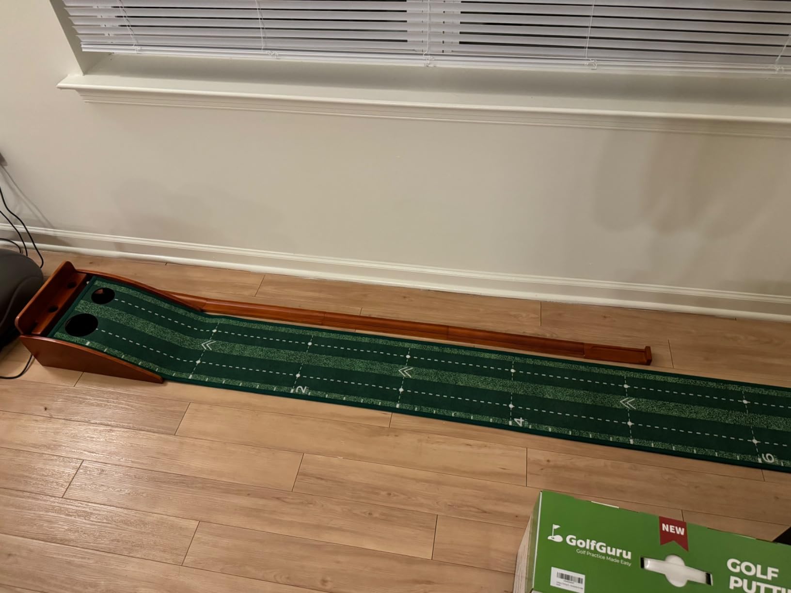 Golfguru Putting Green, 9.8ft Golf Putting Mat with Automatic Ball Return Track & Putting Mirror, Indoor Putting Greens for Home with Thickened Wrinkle-Free Crystal Velvet, Golf Accessories for Men customer photo 2