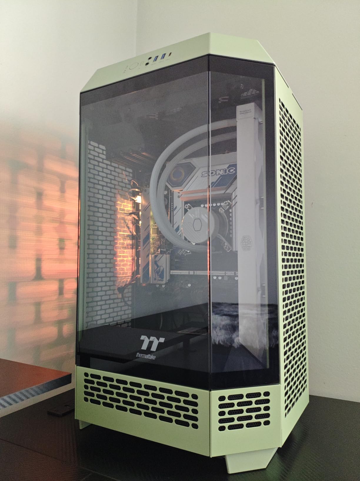 Thermaltake Tower 300 Bubble Pink Micro-ATX Case; 2x140mm CT Fan Included; Support Up to 420mm Radiator; Optional Chassis Stand Kit Allows Horizontal Display; CA-1Y4-00SAWN-00; 3 Year Warranty customer photo 2