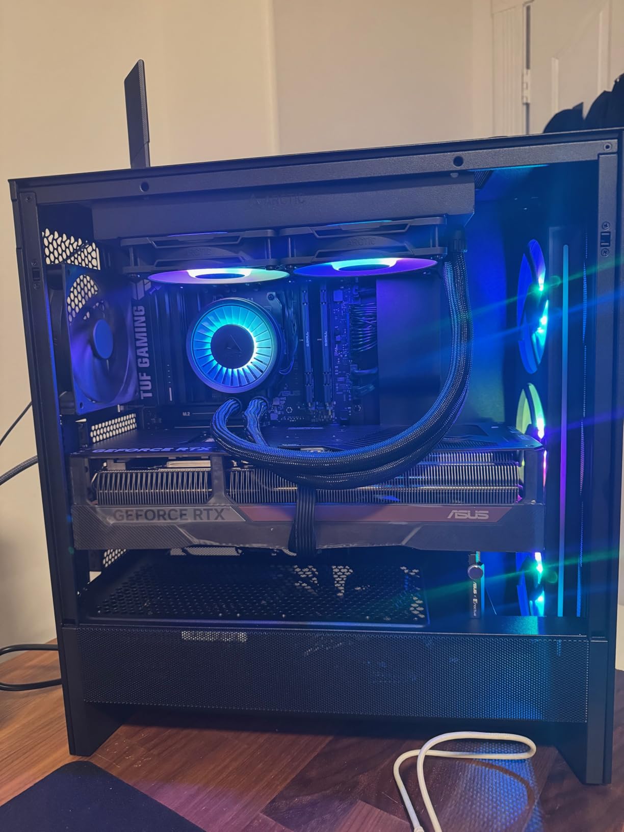 NZXT H5 Flow 2024 - Compact ATX Mid-Tower PC Gaming Case - High Airflow - 2 x 120mm Fans Included - 360mm Front & 240mm Top Radiator Support - Cable Management System - Tempered Glass - Black customer photo 2
