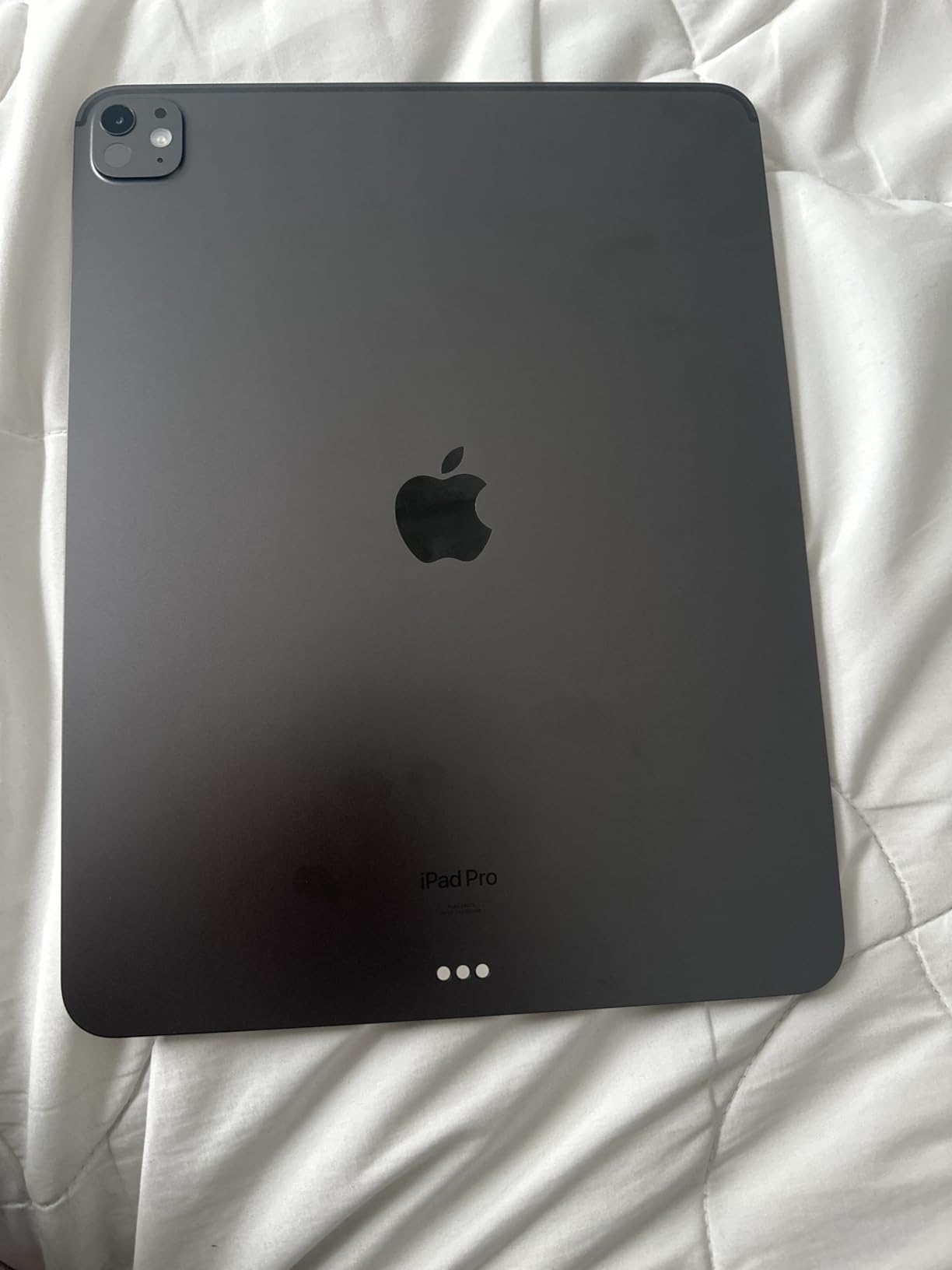 iPad Pro 13-Inch (M4): Ultra Retina XDR Display, 256GB, 12MP Camera, LiDAR, Wi-Fi 6E, Face ID - Space Black customer photo 2