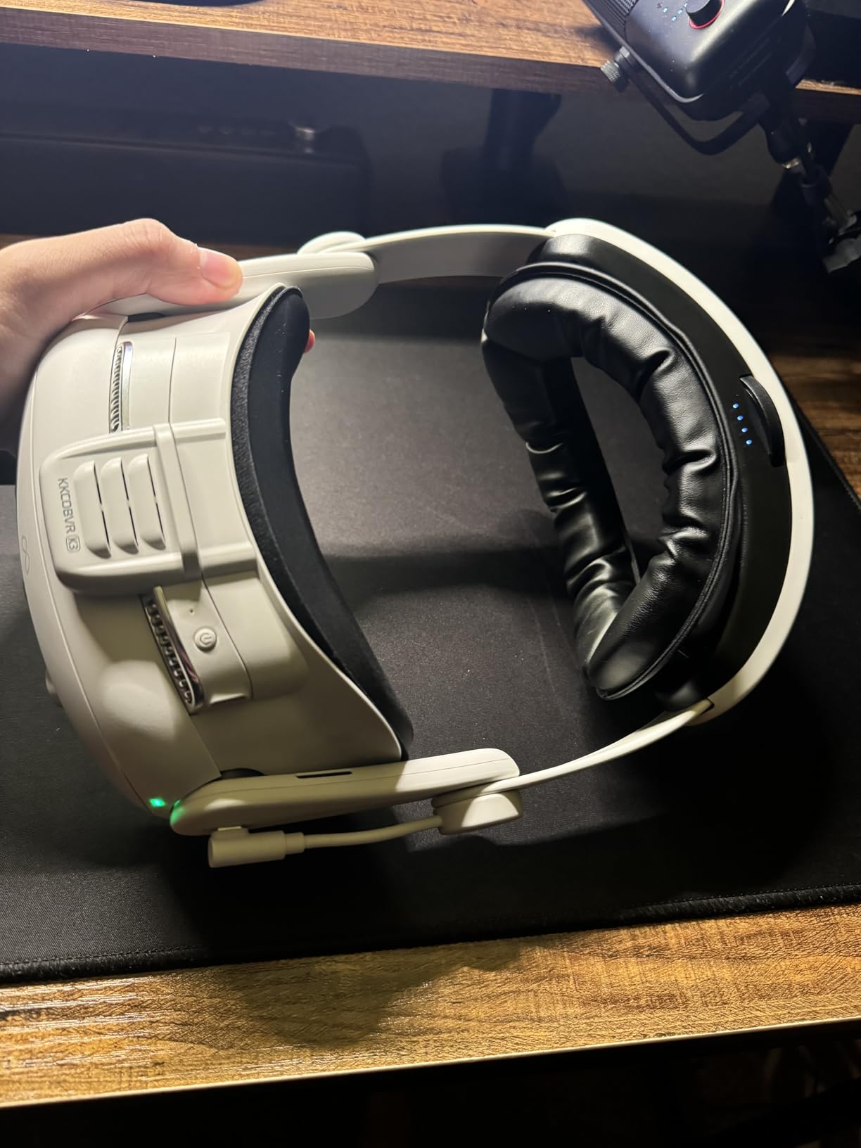 K4 Boost Battery Head Strap for Meta Oculus Quest 3/3S, Adjustable VR Headband Accessories with Dual Charge, Extend Playtime & Reduce Facial Stress for Kids and Adults customer photo 1