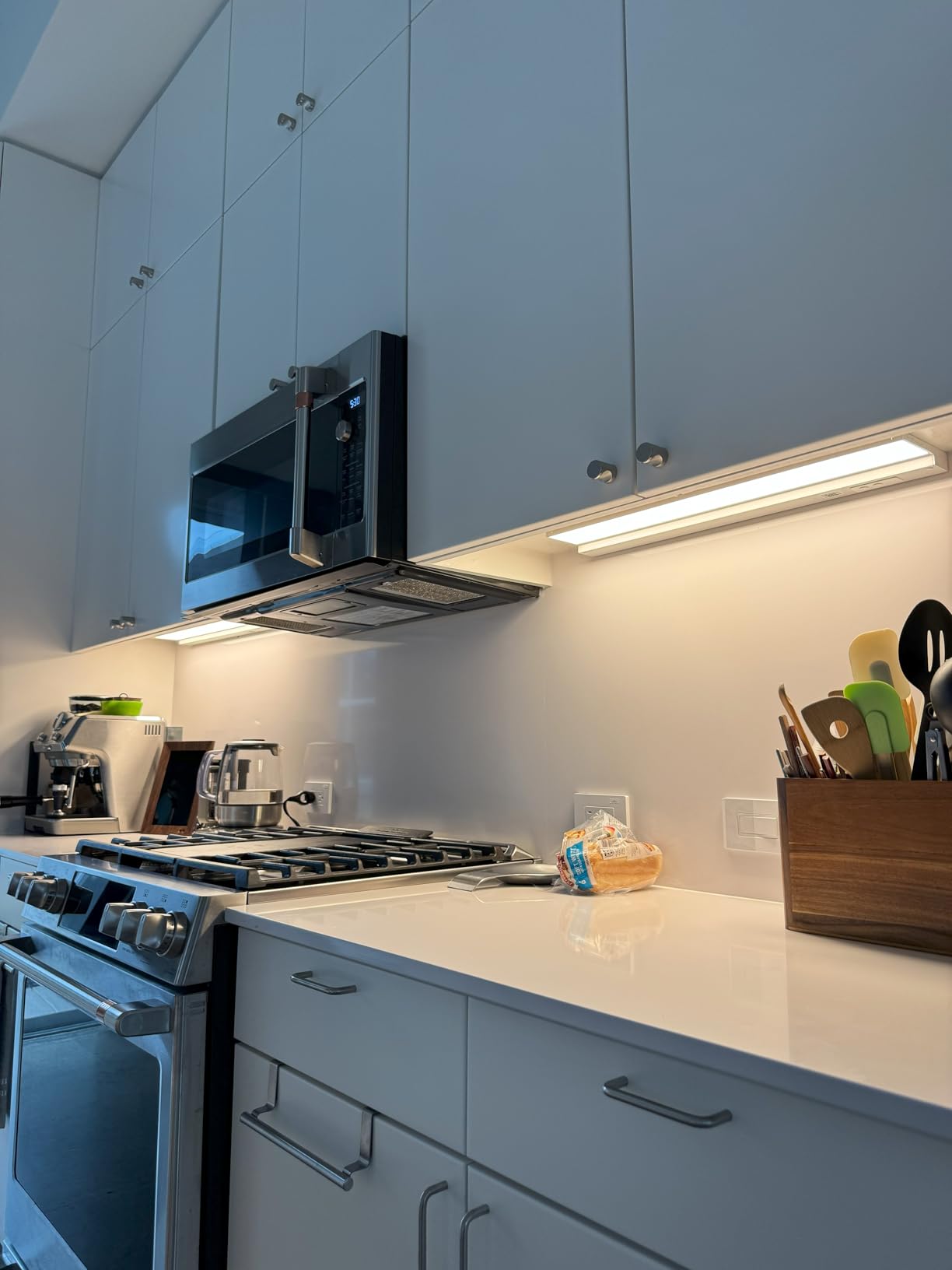 GE Cync Reveal HD+ Smart Undercabinet Light Fixture, Color Changing Undercab Light, Smart Wi-Fi Kitchen Light, Works with Alexa and Google Home, 18-in Bar customer photo 2