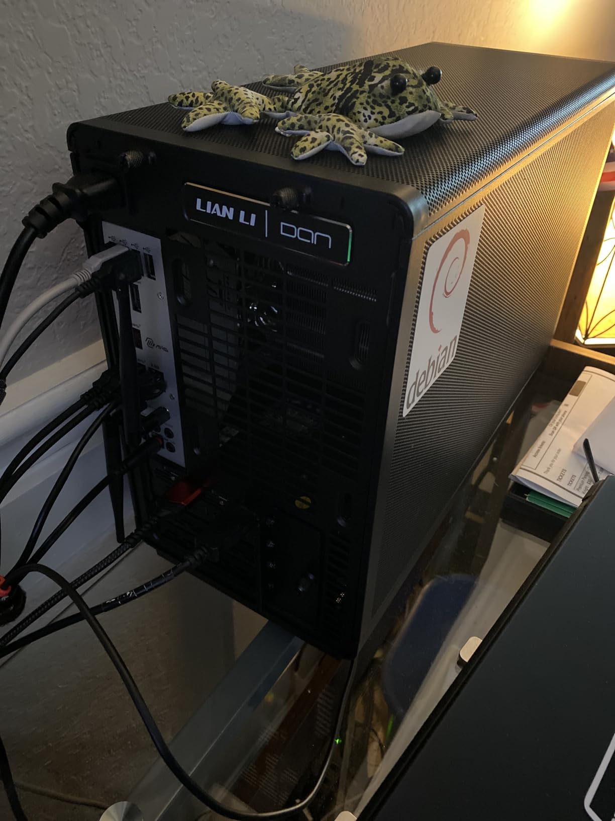 Lian Li A3-mATX-26.3L Micro Form Factor Chassis-Flexible Power Supply Installation-No Fans Included-Supports 360mm AIO-Modularity Design-For M-ATX and ITX Motherboard-DAN Collaboration-Black customer photo 2