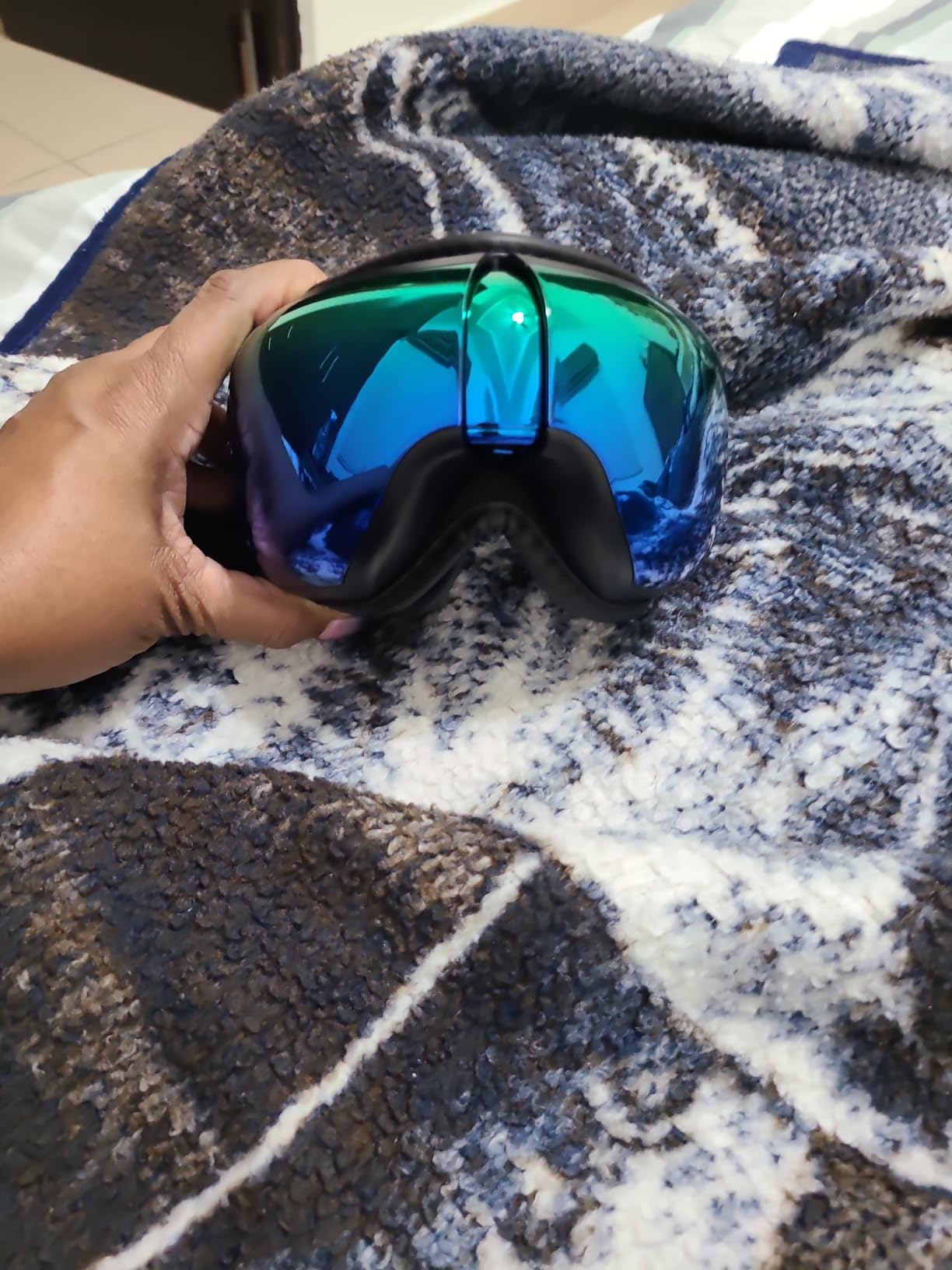RENPHO Eyeris 3 Eye Massager with Heat and Cooling Voice Control, Mothers Day Birthday Gifts for Mom Women Men Her, FSA Eligible HSA Eye Mask for Migraine Relief, Eye Care Dry Eye Relax Reduce Strain customer photo 2