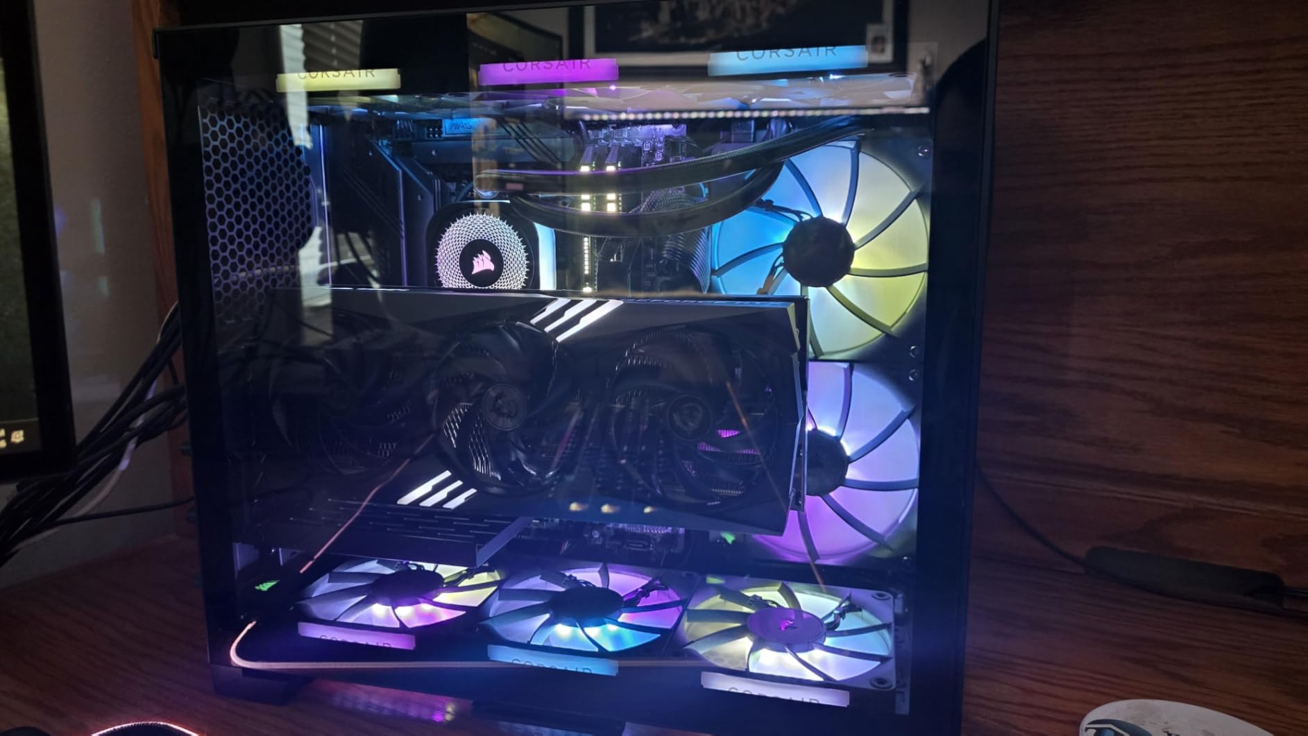CORSAIR iCUE Link Titan 280 RX RGB Liquid CPU Cooler - 280mm AIO - Low-Noise - FlowDrive Cooling Engine - Intel LGA 1851/1700, AMD AM5/AM4 - 2X RX140 RGB Fans - iCUE Link System Hub Included - Black customer photo 2