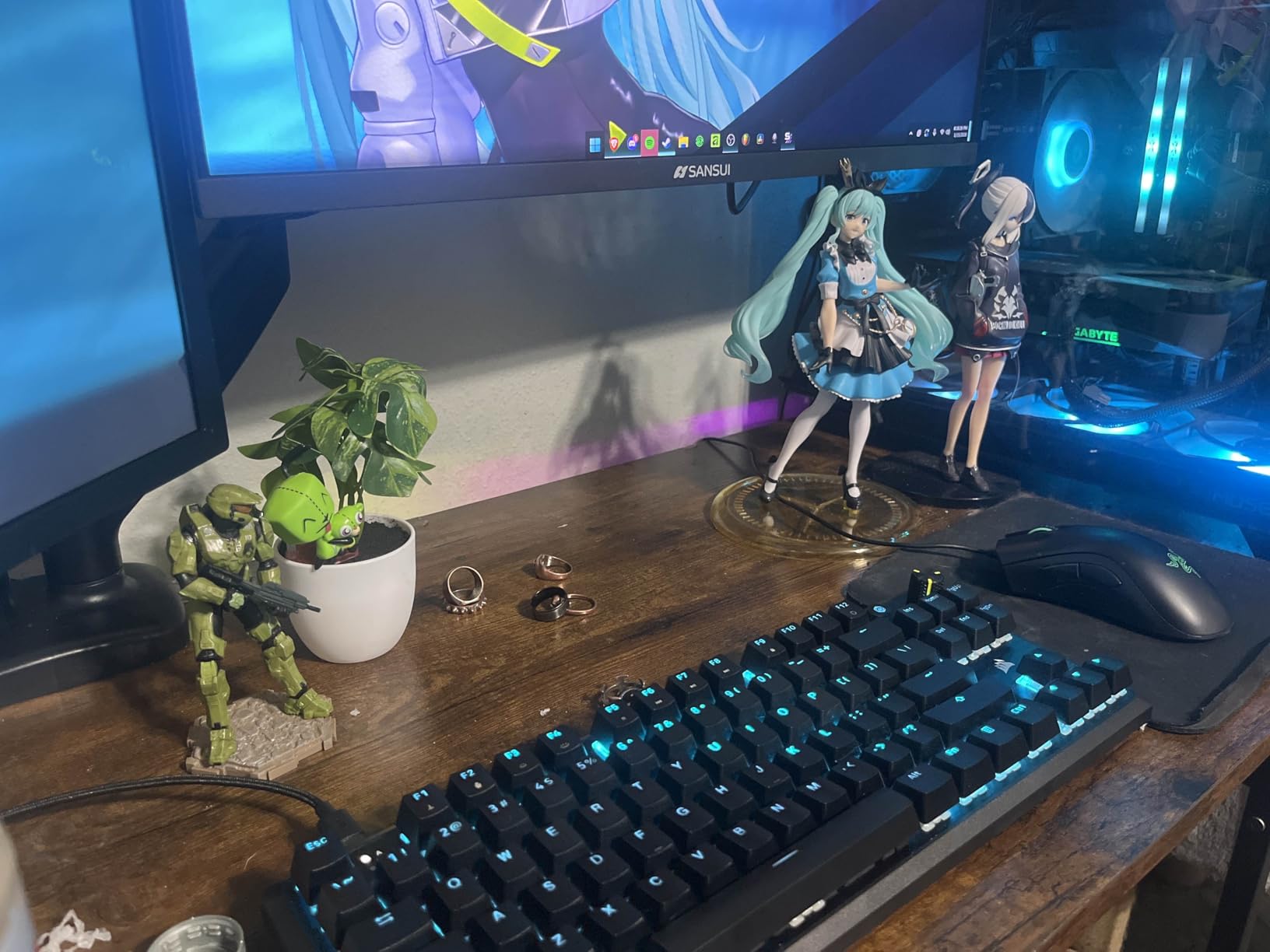 Corsair K70 CORE TKL Wireless RGB Tenkeyless Mechanical Gaming Keyboard - Pre-Lubed MLX Red v2 Linear Switches, SOCD, ABS Double-Shot Keycaps, Sound Dampening, 1000Hz Polling, QWERTY NA - Black customer photo 1