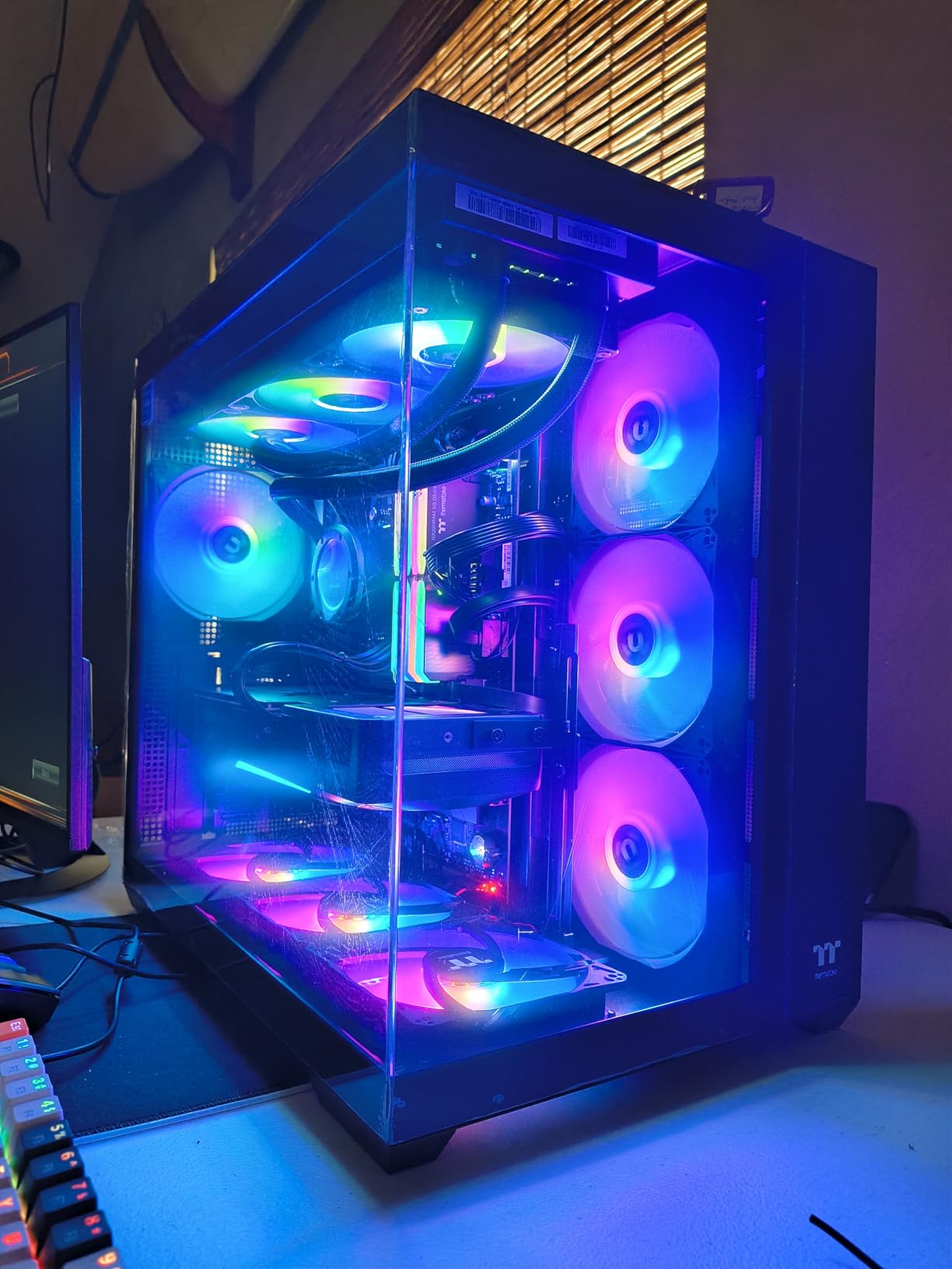 Thermaltake View 380 TG ARGB Black ATX Case; 4x120mm ARGB Fans Included; Supports Hidden-Connector Motherboard; Front & Side Dual Tempered Glass Panel customer photo 2