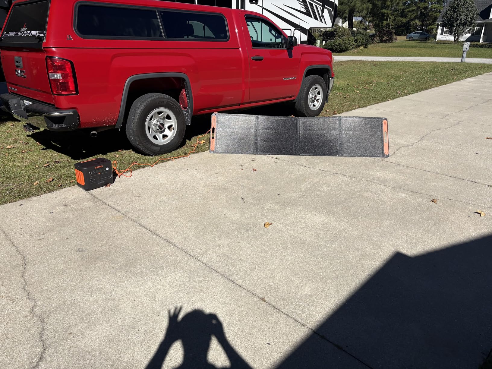 Jackery SolarSaga 200W Portable Solar Panel, IP68 Foldable Bifacial Solar Panels for Rooftops Outdoor Camping Off-Grid and RVs customer photo 2