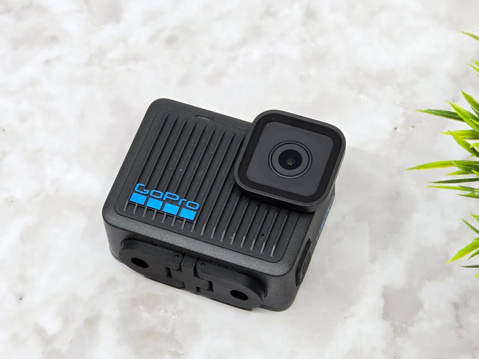 GoPro Hero - Compact Waterproof Action Camera with 4K Ultra HD Video, 12MP Photo, Touch Screen customer photo 1