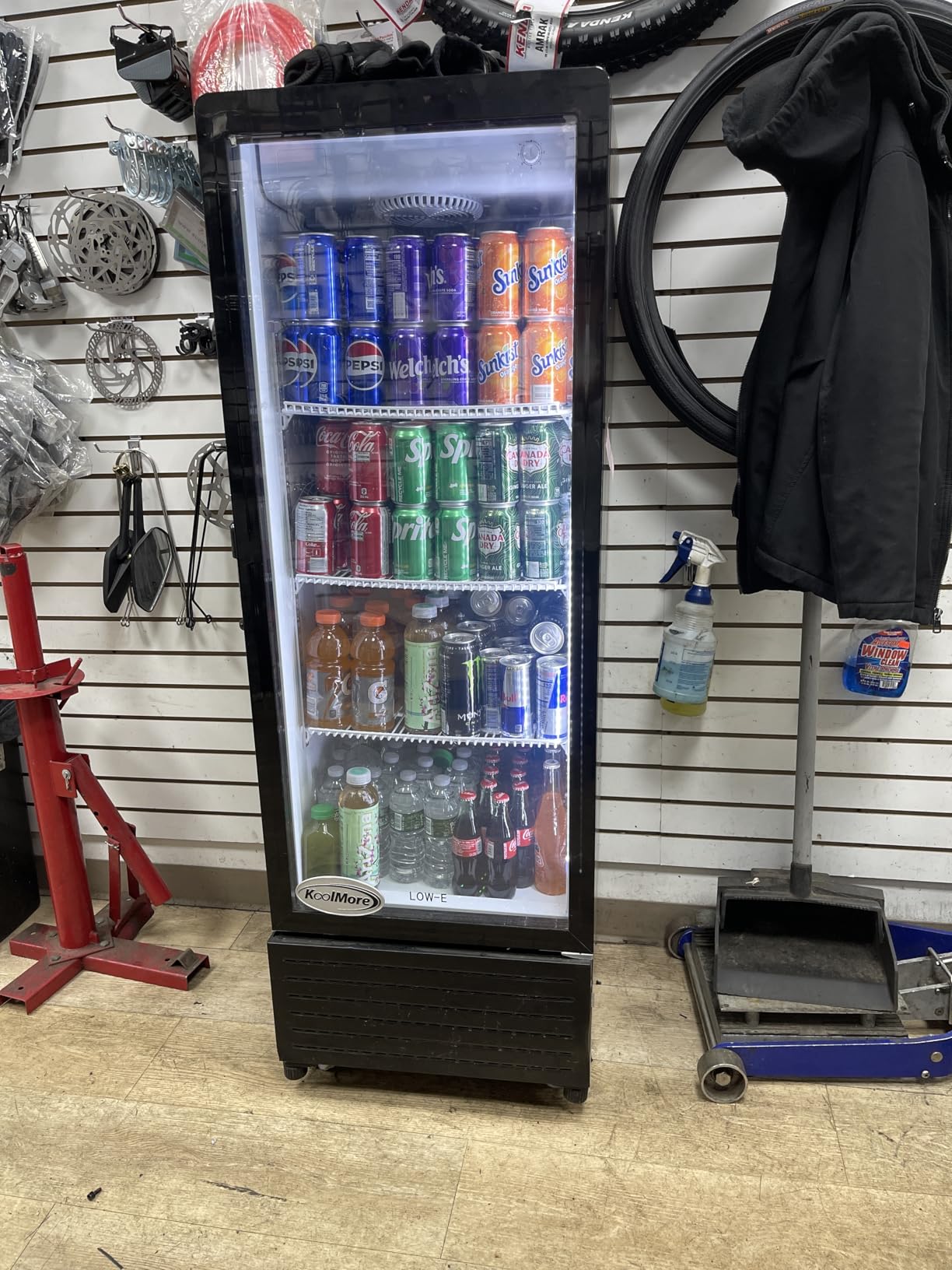 KoolMore 26 in. Commercial Glass Door Merchandiser Refrigerator with LED Lights, 15 cu. ft. in Black, ETL Listed (KM-MDR-1GD-15C) customer photo 2