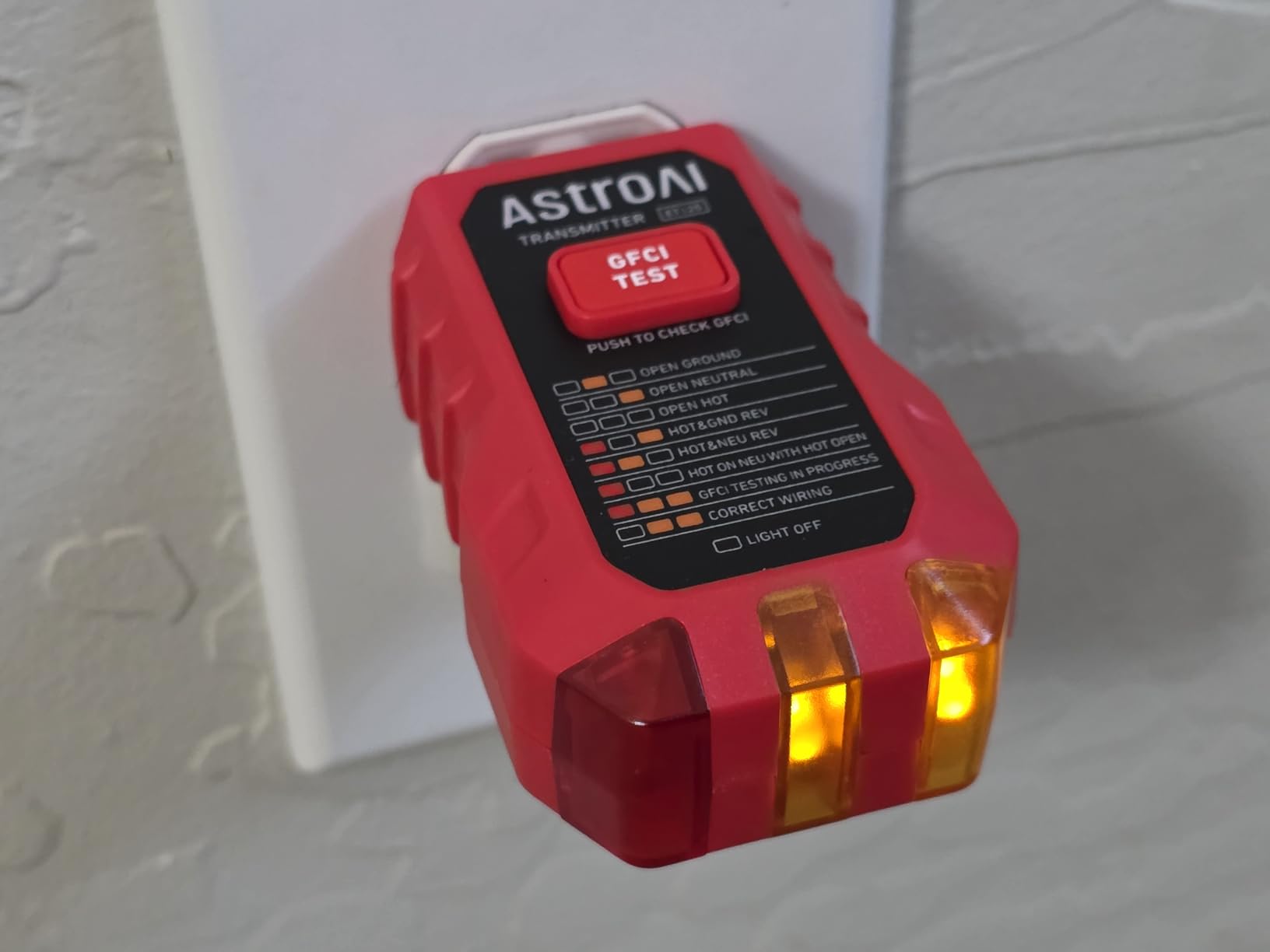 AstroAI Circuit Breaker Finder with GFCI Outlet Tester, Electrical Tester Tool for Home/Workshop Circuit Tracing customer photo 2
