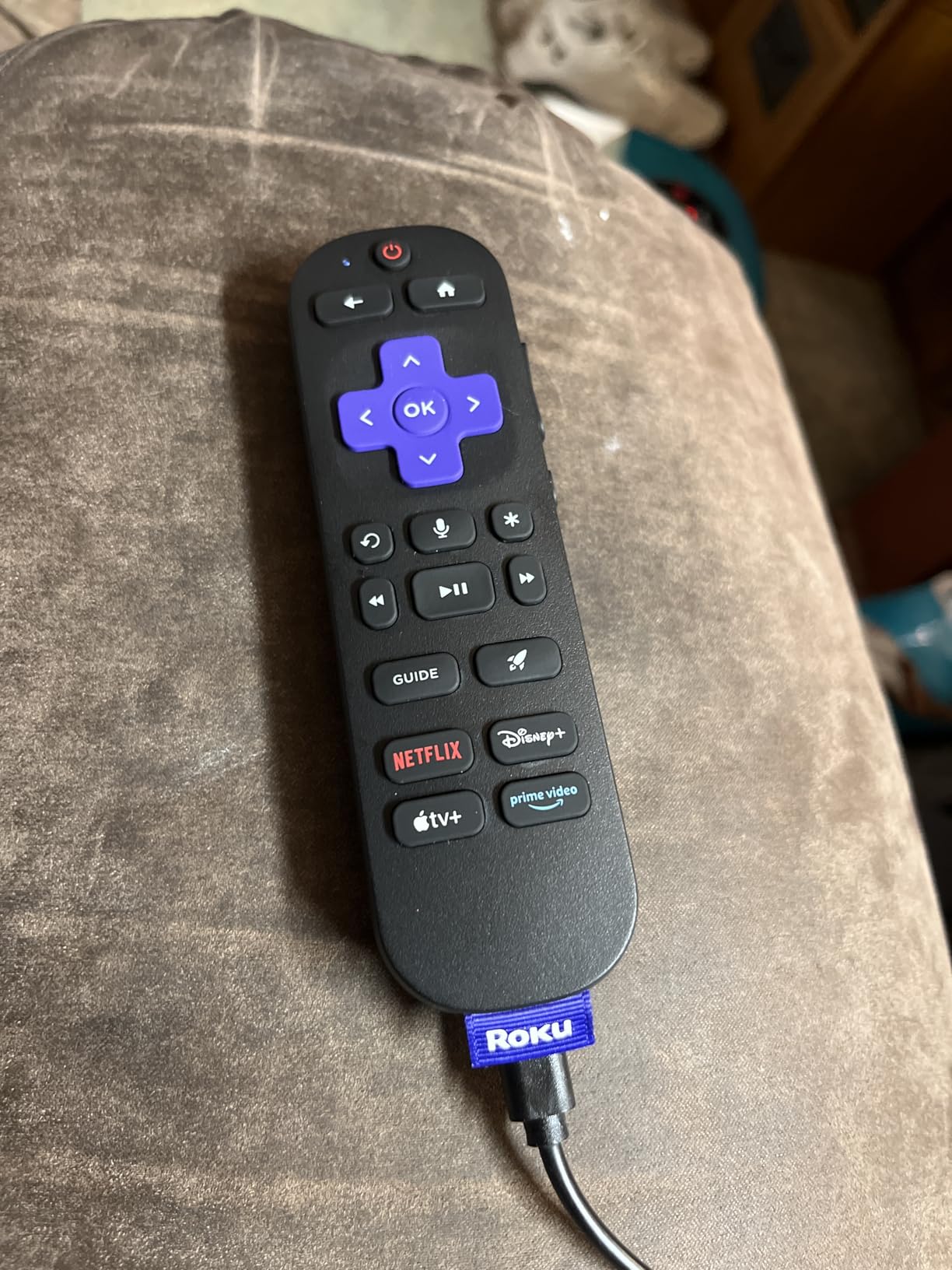 Roku Ultra - Ultimate Streaming Player - 4K Streaming Device for TV with HDR10+, Dolby Vision & Atmos - Bluetooth & Wi-Fi 6 - Rechargeable Voice Remote Pro with Backlit Buttons - Free & Live TV customer photo 1