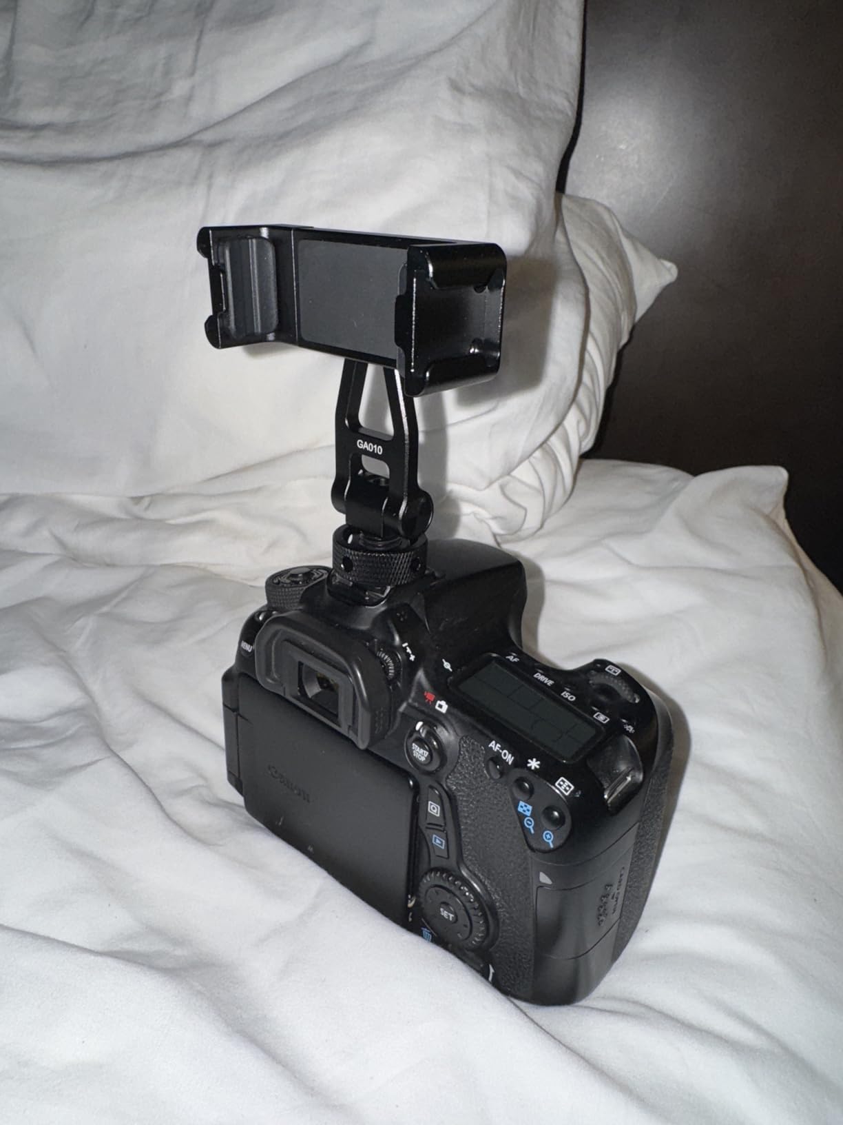 Metal Phone Tripod Mount with Cold Shoes, 1/4