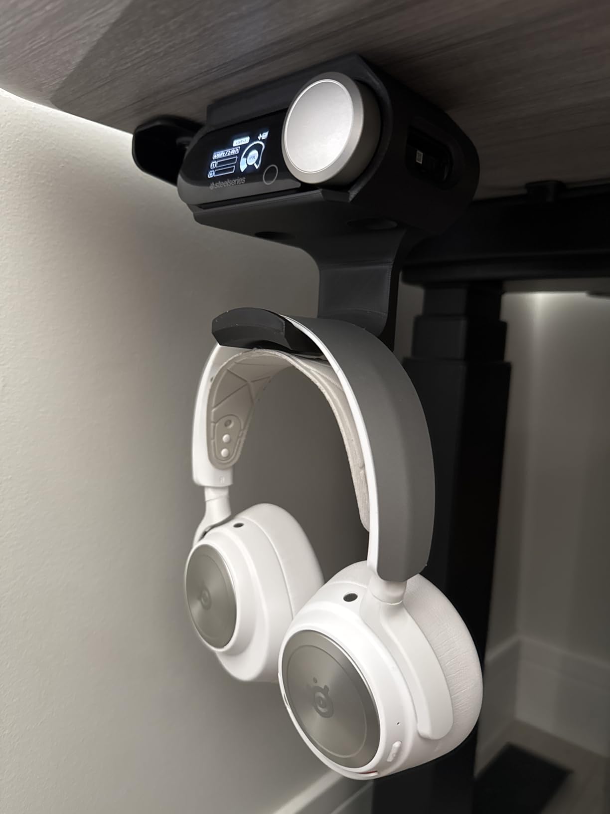 Under Desk Headphone Hanger Stand for Steelseries Arctis Nova Pro Wireless Headsets with Dock for the Wireless Base Station by Brainwavz (HPS02) customer photo 2