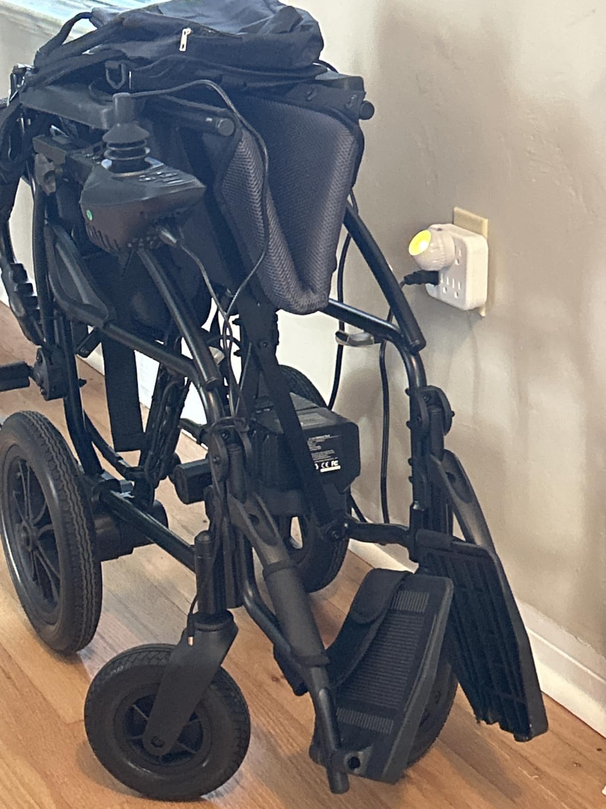 SLF30 Electric Wheelchairs for Adults, Foldable Durable Motorized Wheelchair with 19 Inch Seat and Supports Up to 300 lbs Airline Approved(40 Lbs, Grey) customer photo 1
