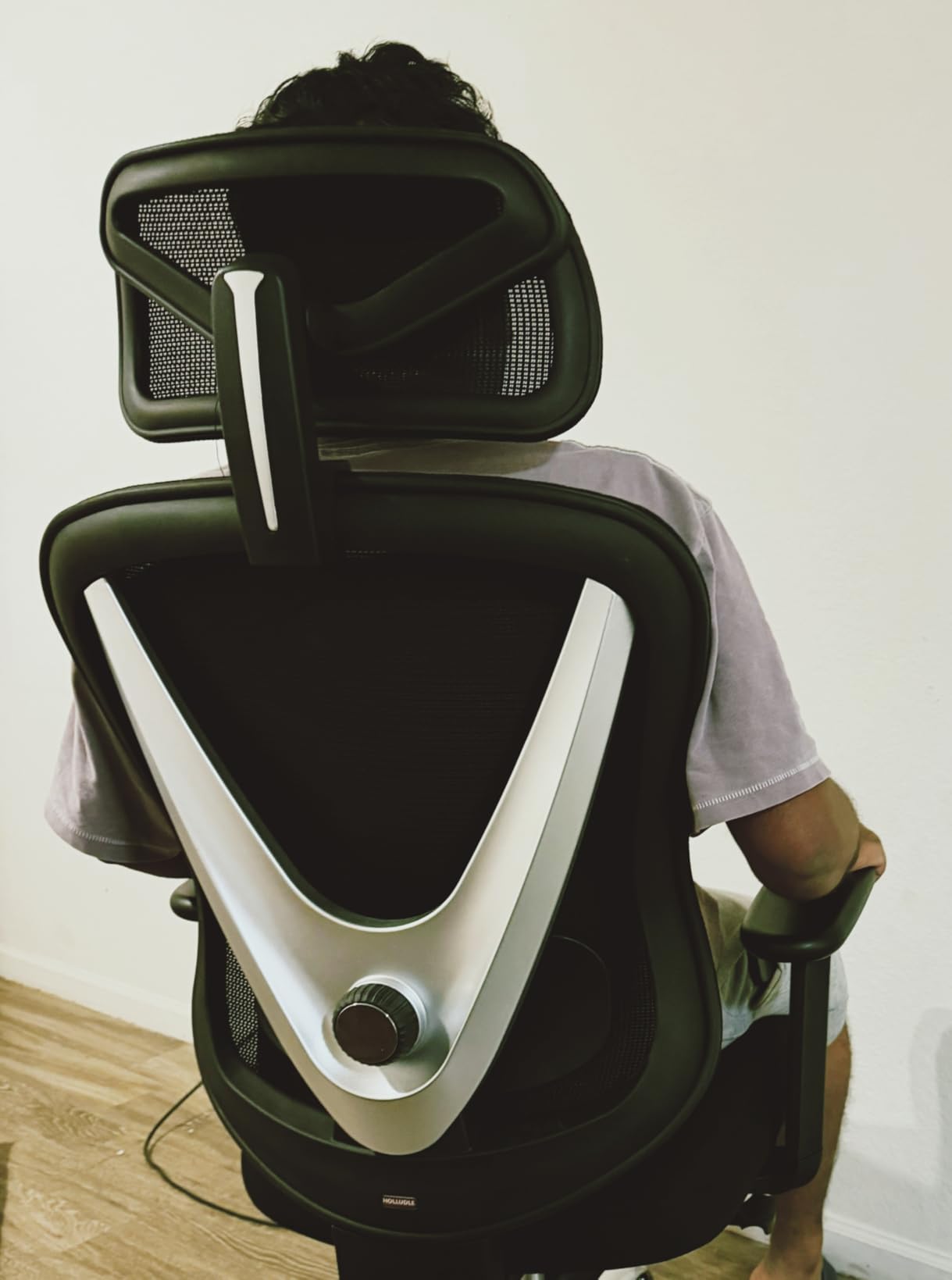 HOLLUDLE Ergonomic Mesh Office Chair 3D Adjustable Lumbar Support & 3D Armrests, V-Shaped Back, Adjustable Desk Chair for Office & Home, White customer photo 1