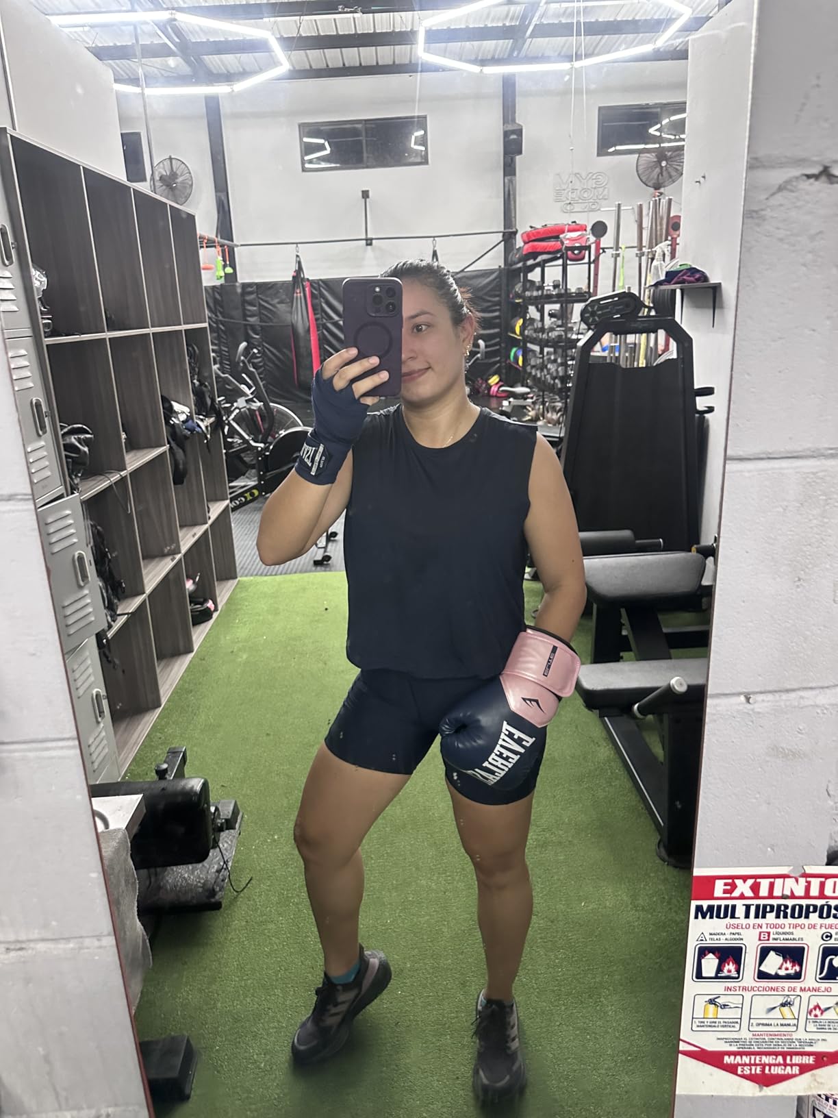Everlast Elite 180-inch Boxing Hand Wraps for Gloves | Comfortable Wrist Support | Boxing Wraps, Handwraps for Boxing (Blue) customer photo 1