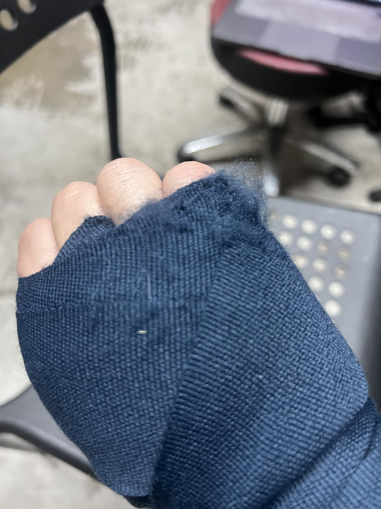 Everlast Elite 180-inch Boxing Hand Wraps for Gloves | Comfortable Wrist Support | Boxing Wraps, Handwraps for Boxing (Blue) customer photo 2