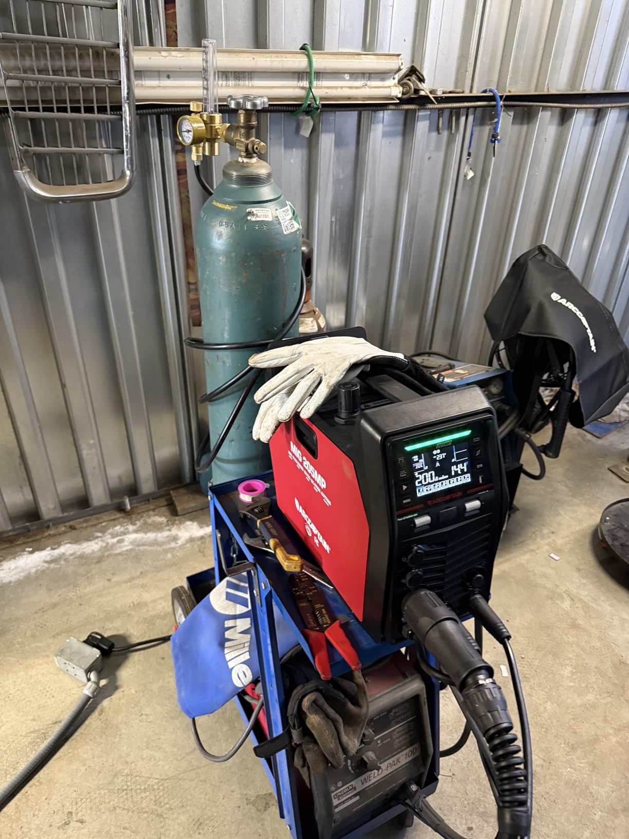 ARCCAPTAIN MIG205MP MIG Welder 9 IN 1 iControl APP Control Plasma Cutter/Pulsed MIG/Flux Core/Spool Gun/DC HF/Lift TIG/Clean/Stick Aluminum Welding Machine 120/240V Dual Voltage Multiprocess Welder customer photo 2