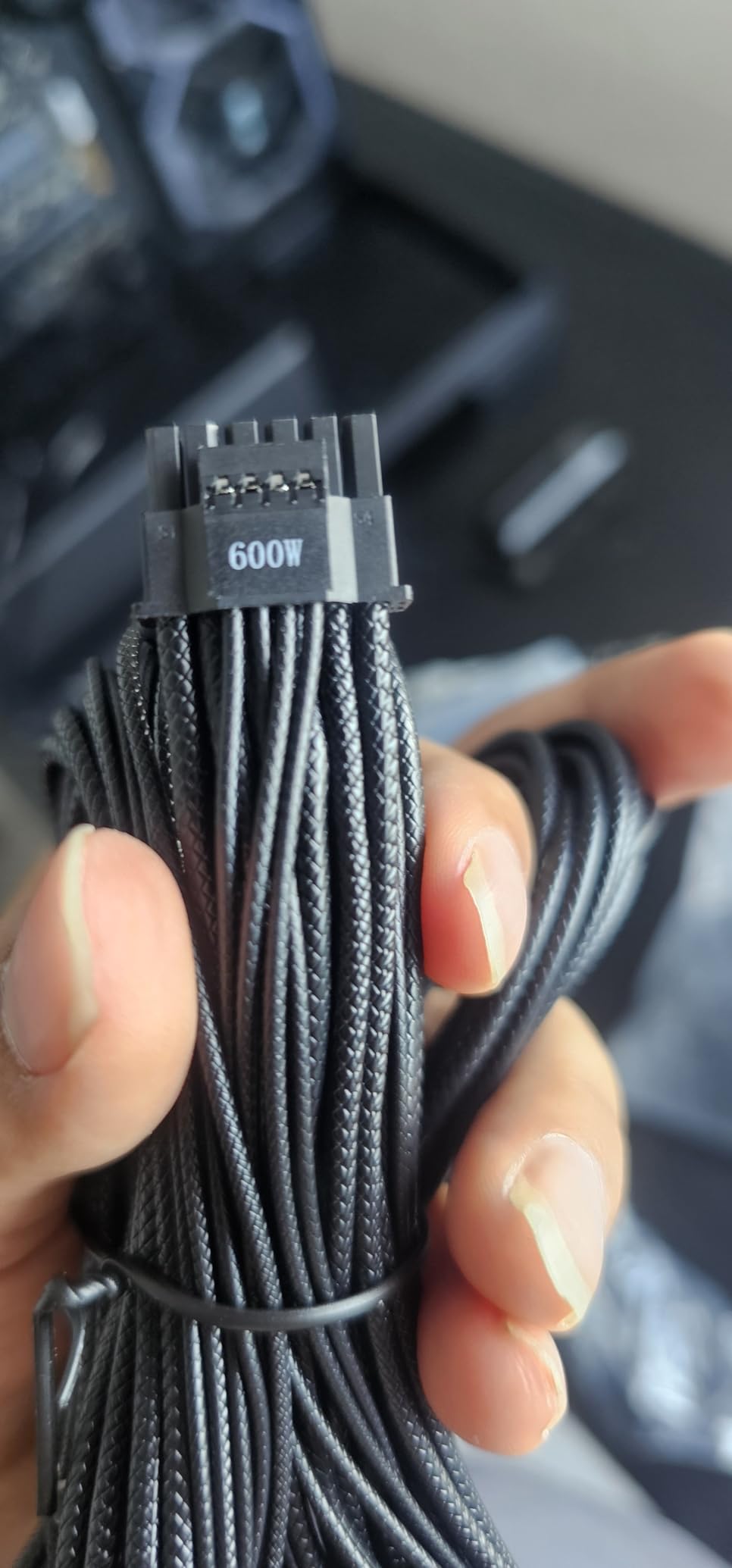 ASUS ROG Strix 1000W Platinum Fully Modular Power Supply customer photo 2