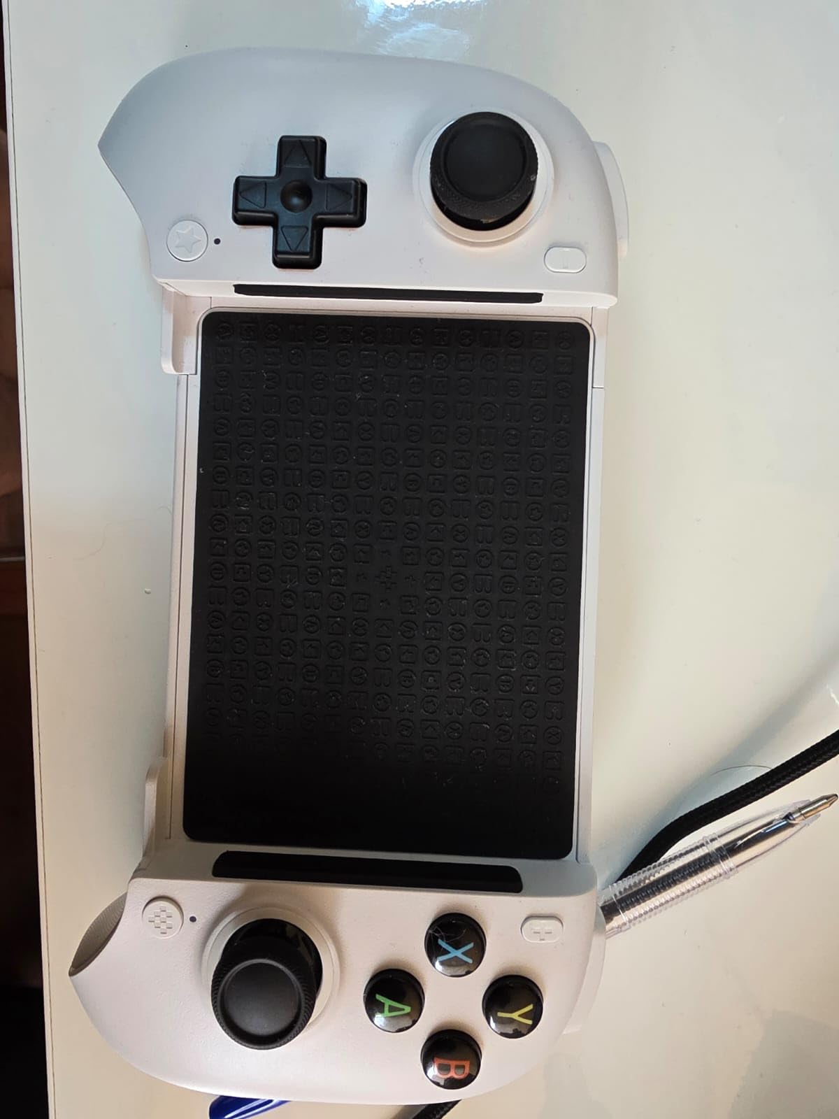 8BitDo Ultimate Mobile Gaming Controller for Android devices, Bluetooth Mobile Game Controller with Hall Effect Joysticks and Hall Triggers (Black) customer photo 1