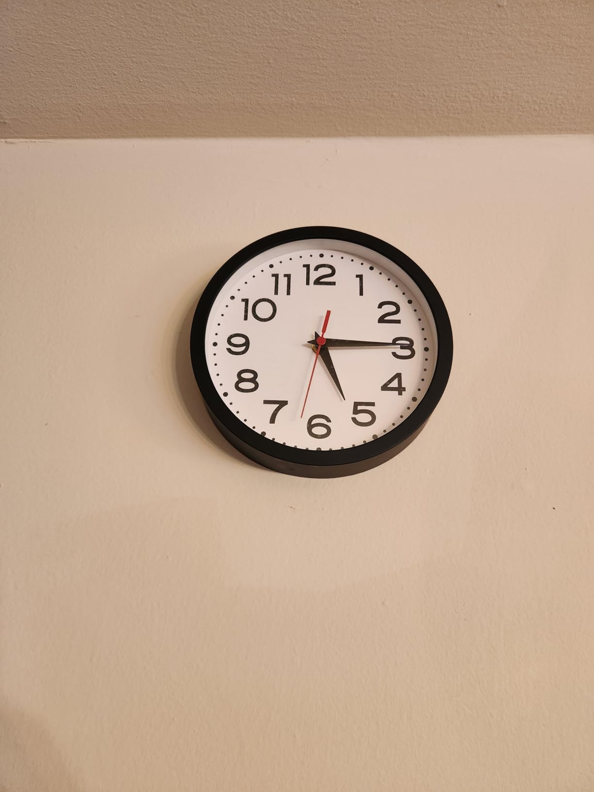 Atomic Wall Clock 10 Inch, Modern Clock Battery Operated Classic Analog Decorative for Kitchen, Living Room, Office, Bedroom, Bathroom (Black) customer photo 2