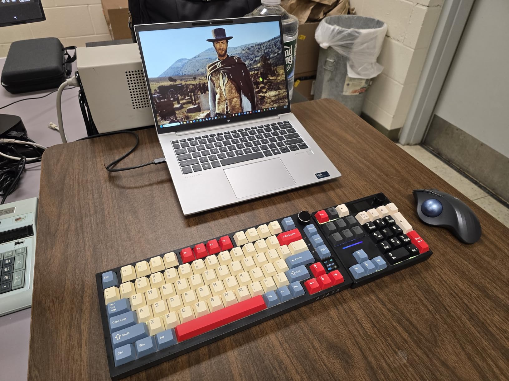 BOYI TD31Pro Mechanical Number Pad,Bluetooth5.0/2.4G/Type-C Wireless Numeric Keypad,RGB HotSwap Numpad with Screen&Knob,PBT Keycaps Gasket keypad Programmable for Win/Mac/Gaming(Black-Star Moon) customer photo 2