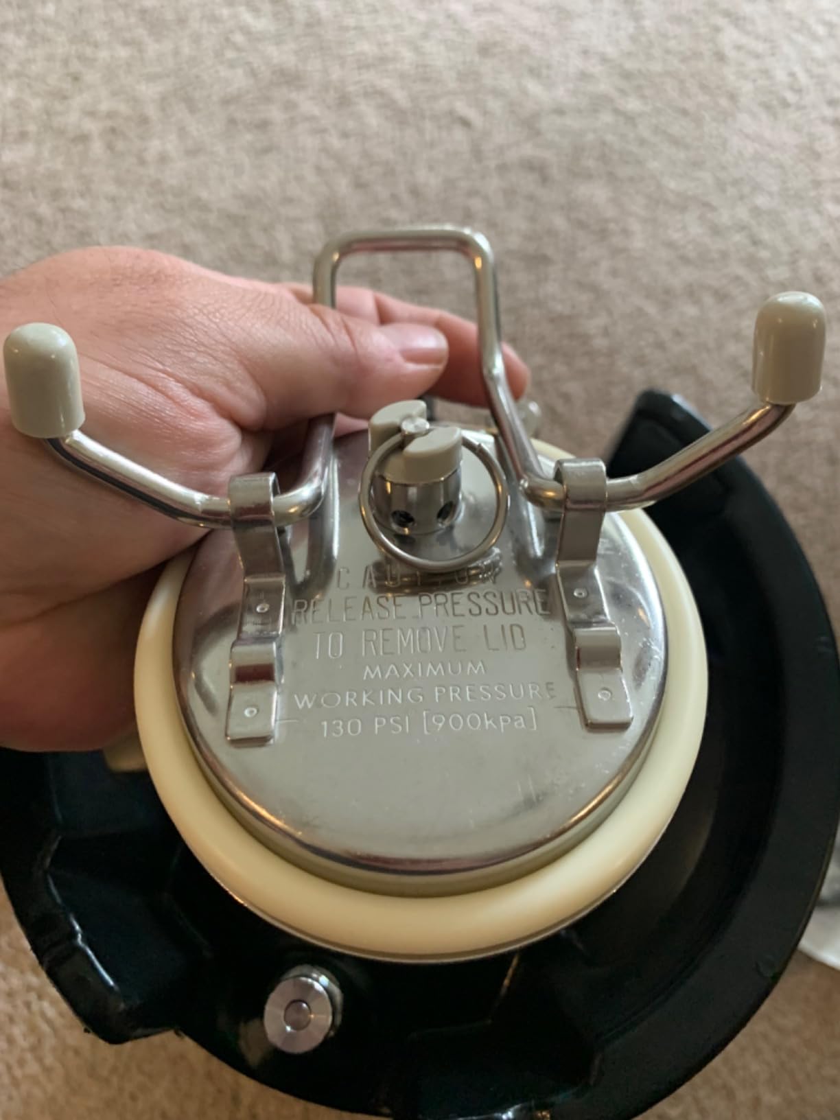 Upgraded 2 Pack New 5 Gallon Ball Lock Keg, Stainless Steel Corny Keg with Ball Lock Post, Cornelius Keg Beer Square Keg with Dual Rubber Handle customer photo 1