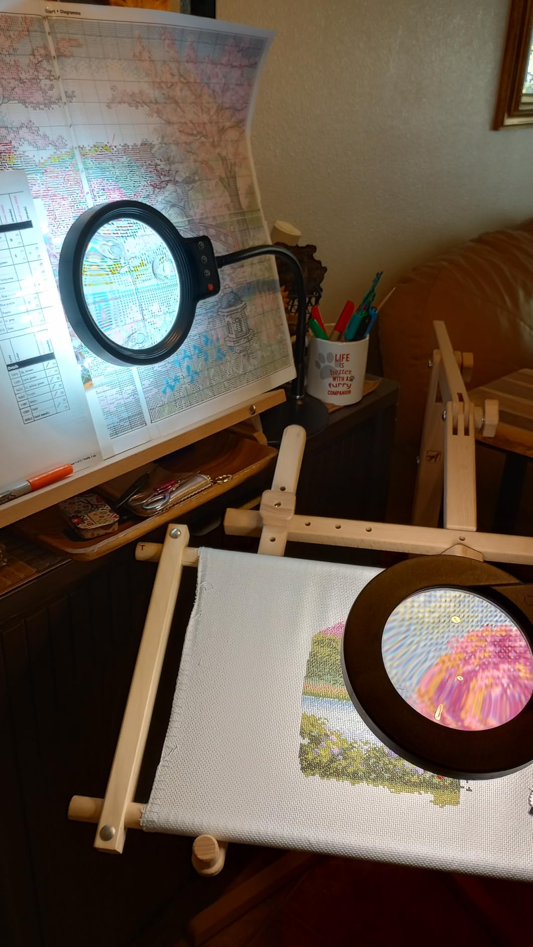 10X 30X Magnifying Glass with Light and Stand, 72 LED 3 Color Modes Stepless Dimmable, Hands Free Lighted Magnifier Desk Lamp for Close Work Craft Hobby Painting Sewing Jewelry Reading (Black) customer photo 2