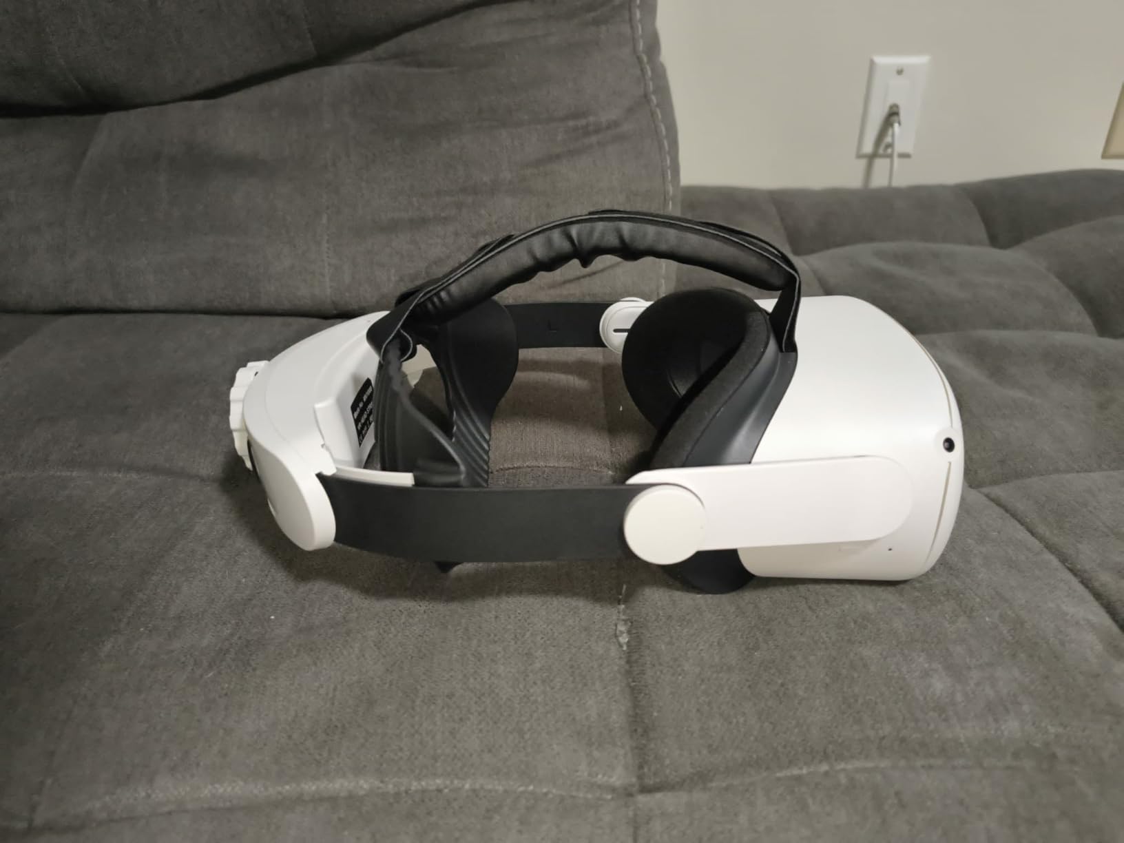 Head Strap for Quest 3S/ Quest 3/Quest 2, Elite Strap Replacement Enhanced Support Comfort, VR Headset Accessories Compatible with Oculus Meta Quest 3 Headstrap Reduce Facial Stress- MV1000 customer photo 1