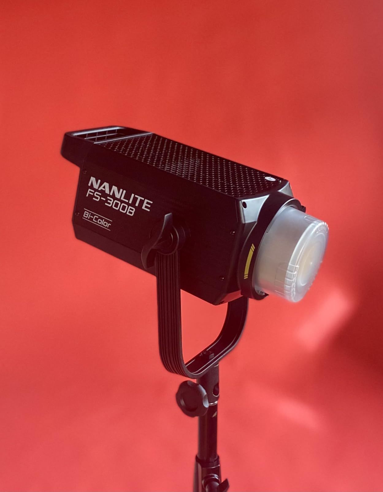 Nanlite FS-300B 350W Bi-Color LED Spotlight - 2700K-6500K Adjustable CRI 96, App Control, Led Video Light Bowens Mount for Photography/Videography/YouTube/TikTok Content Creation & Live Streaming customer photo 2