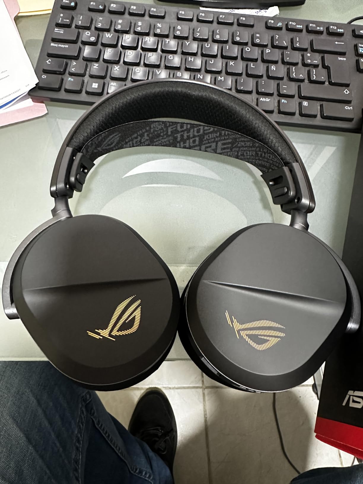 ASUS ROG Pelta Wireless Gaming Headset with Detachable Mic - Tri-Mode (BT, 2.4GHz, USB-C) 50mm Titanium-Plated Drivers, 70Hr Battery, Ergonomic, Lightweight, for PC, PS5, PS4, Switch, Mobile - Black customer photo 1