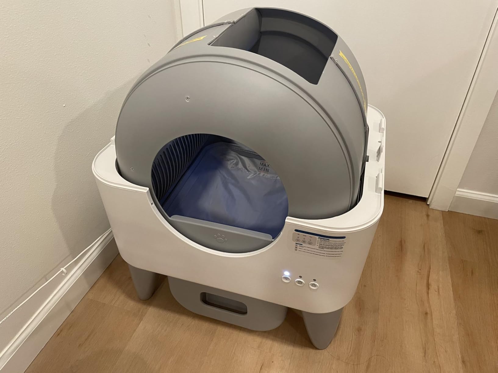 Fumoi Automatic Cat Litter Box Self Cleaning Litter Box Large Capacity for Multiple Cats, App Control with Safety Sensors, Removable Washable Liner, 2 Rolls Garbage Bags, Grey customer photo 2
