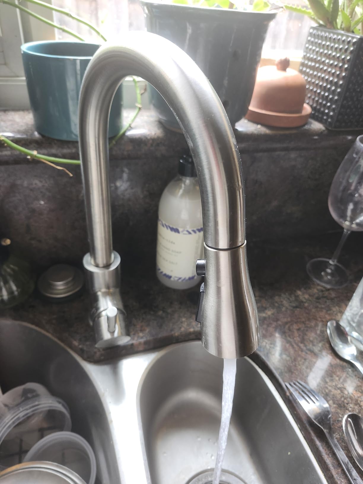 GIMILI Touchless Kitchen Faucet with Pull Down Sprayer Motion Sensor Hands-Free Smart Activated Brushed Nickel Sink Faucets customer photo 1