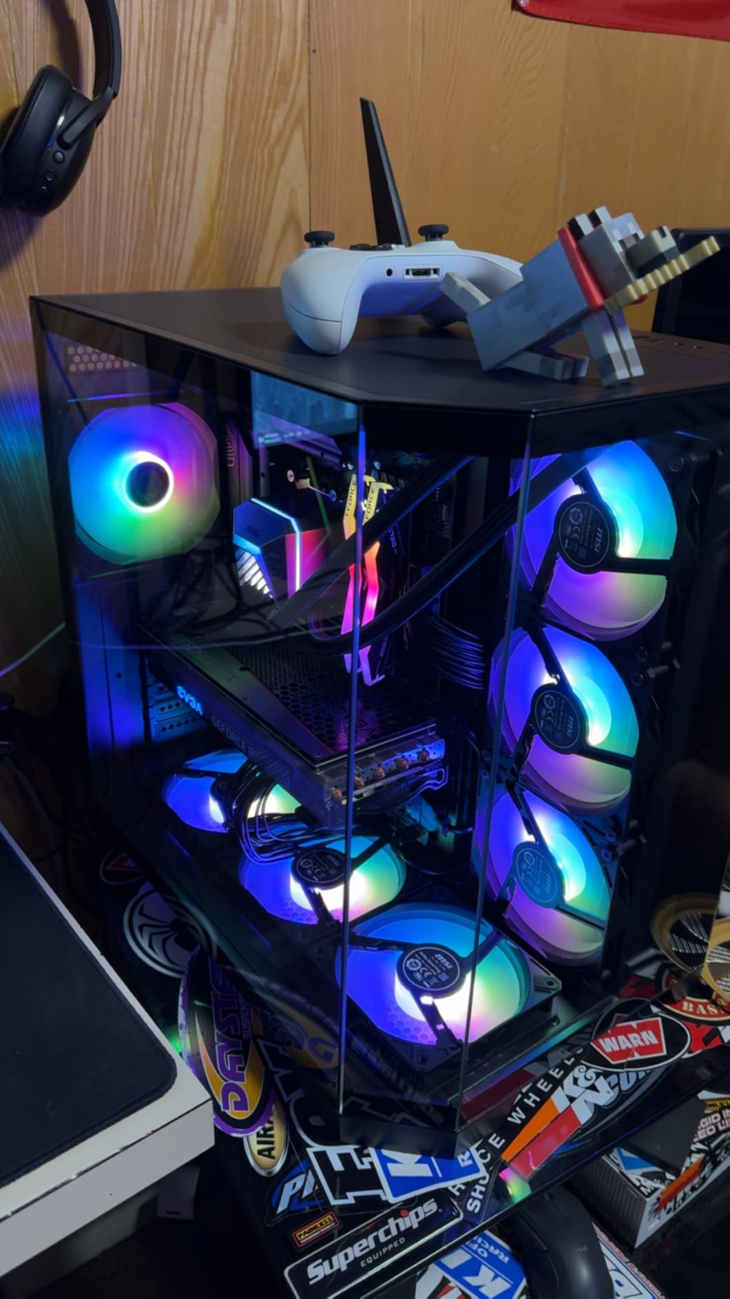 RUIX OV303 ATX Mid-Tower PC Case, Pre-Installed 4 x 120mm Prism ARGB PWM Fans, USB 3.0 & Type-C Ports, High-Airflow Gaming Computer Case - Black customer photo 1