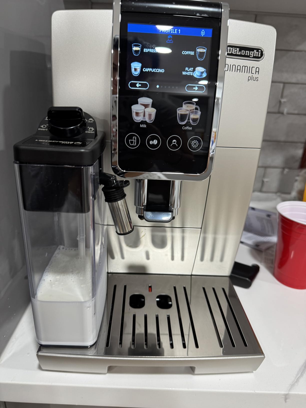 De'Longhi Dinamica Plus Fully Automatic Espresso Machine - 24+ Recipes, Built in Grinder & Automatic Milk Steam Wand with 3 Frother Modes customer photo 2