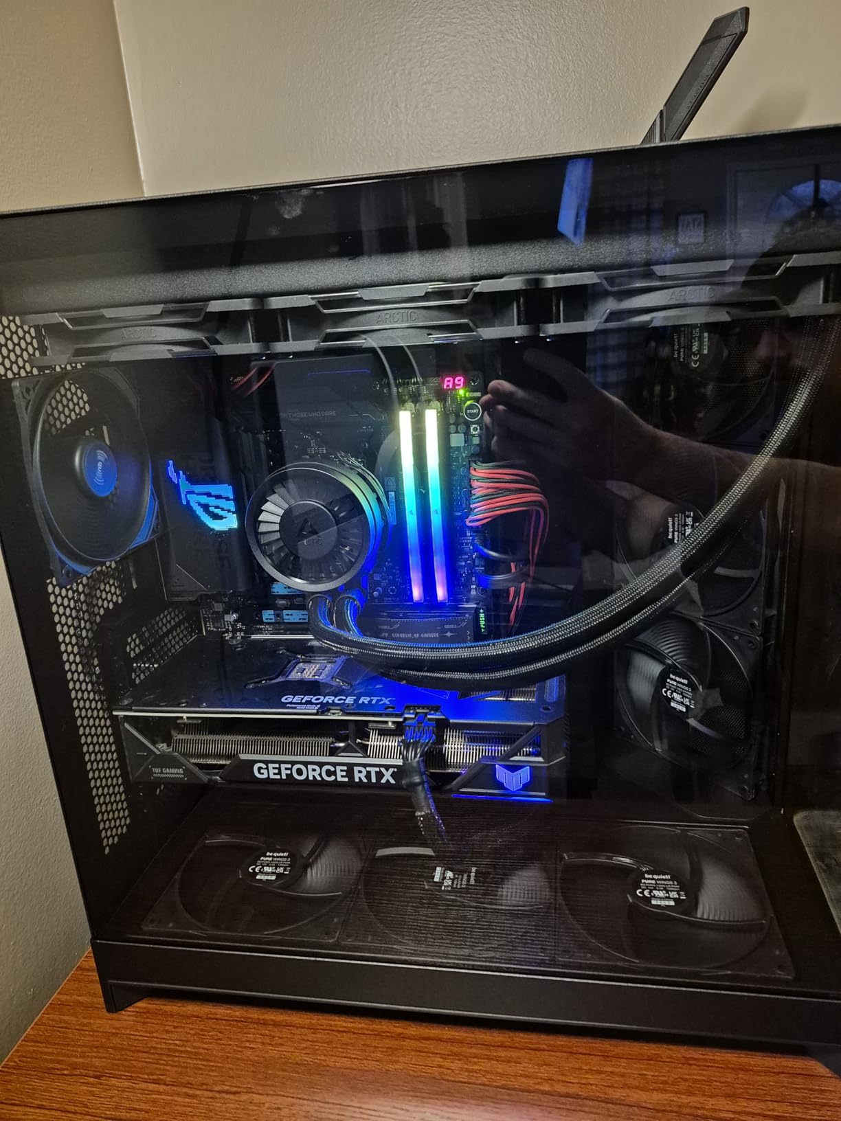 NZXT H9 Flow (2025) - Large Dual-Chamber ATX Mid-Tower Airflow PC Case - Includes 3 x 140mm & 1 x 120mm Fans - 420mm Radiator Support - Black customer photo 2