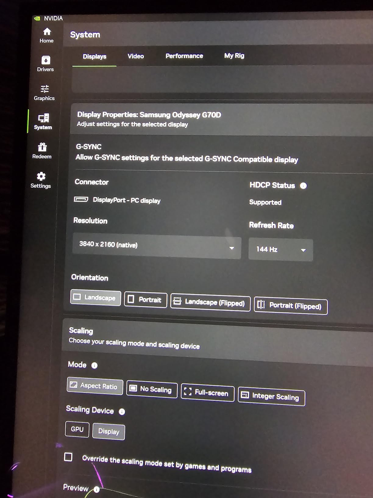 Samsung 32 Odyssey G7 (G70D) 4K UHD IPS 144Hz 1ms(GtG) Smart Gaming Monitor, G-Sync Compatible, AMD Freesync Premium, Vivid Colors, Adjustable Stand, Black Equalizer, LS32DG702ENXZA customer photo 1
