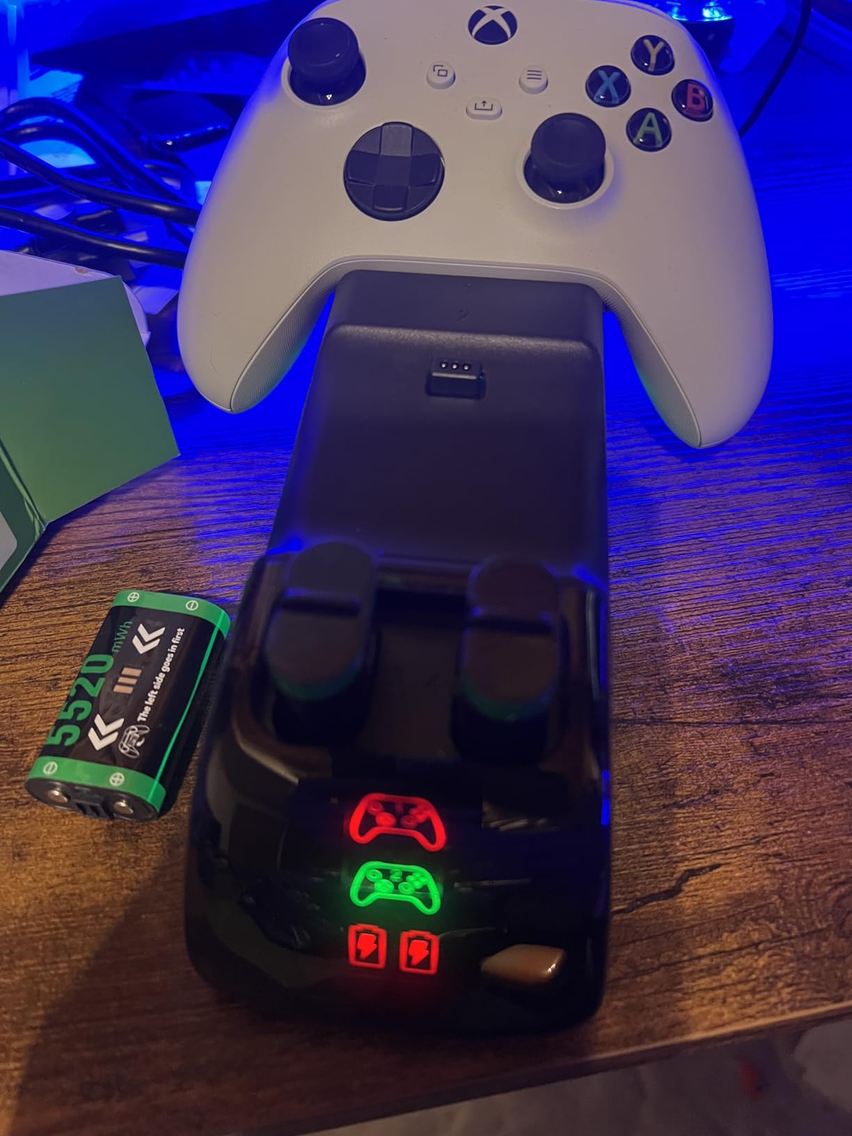 4-in-1 Charger for Xbox Series/One X|S Controllers, with 4x 5520mWh Rechargeable Battery Packs,Charges Dual Remotes & Batteries Simultaneously,Upgraded Quad Charging Dock Station for Xbox Gamer Gift customer photo 1