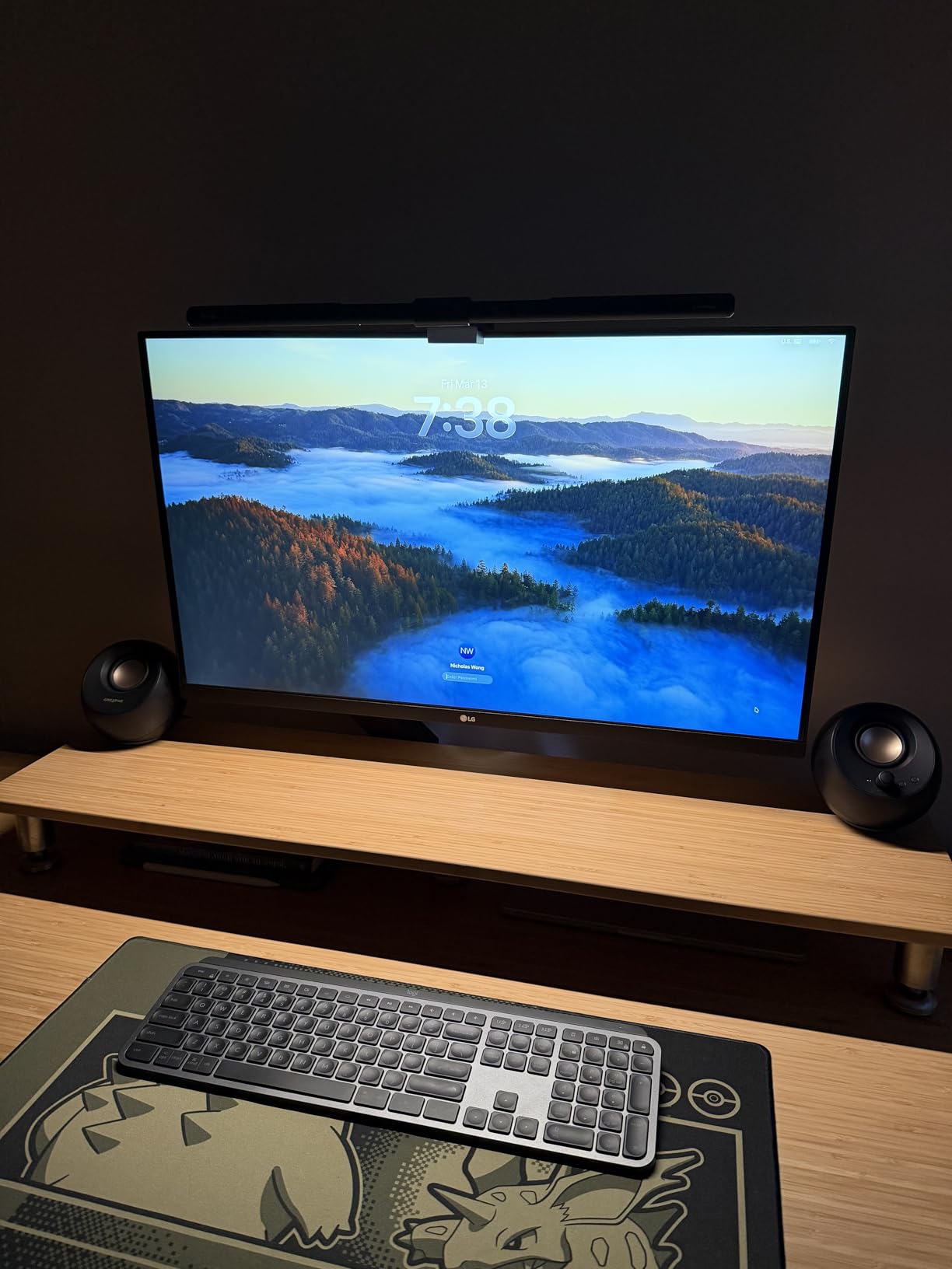 LG 32UP83AK-W 32-inch Ultrafine 4K UHD (3840 x 2160) IPS Computer Monitor, HDR10, USB Type-C 60W PD customer photo 1