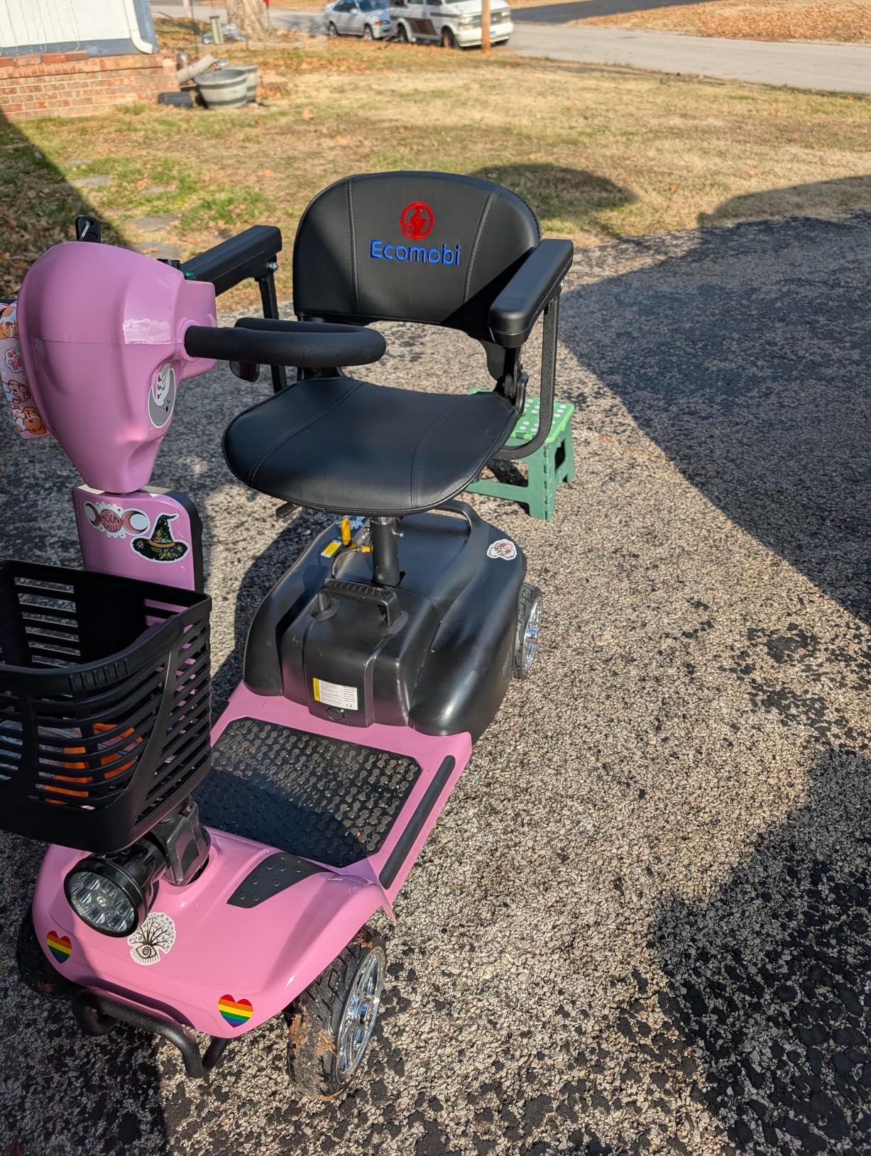 20 Miles 4 Wheels Mobility Scooter for Seniors/Adults Up to 300LBS,350W Electric Wheelchair Detachable Lithium Battery,Dual Baskets,Rotating Seat,with Taillight, USB Charging, Red 18AH customer photo 1