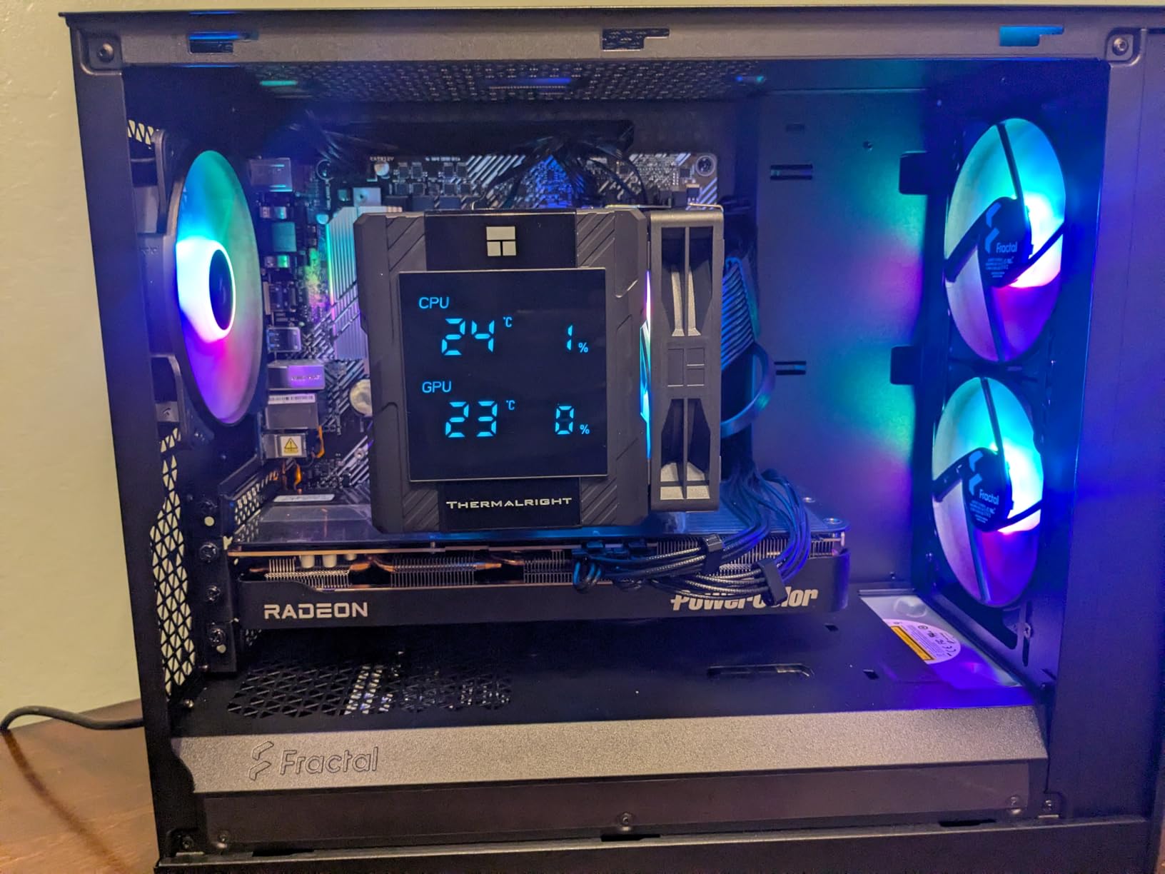 Thermalright Peerless Assassin 120 Digital ARGB White CPU Cooler, Dual Towers and Dual Fans Cooling, CPU Air Cooler, Digital Display Top Cover, 1850RPM+10%, for AM4/AM5,Intel LGA1851/1700, 5V ARGB Led customer photo 2