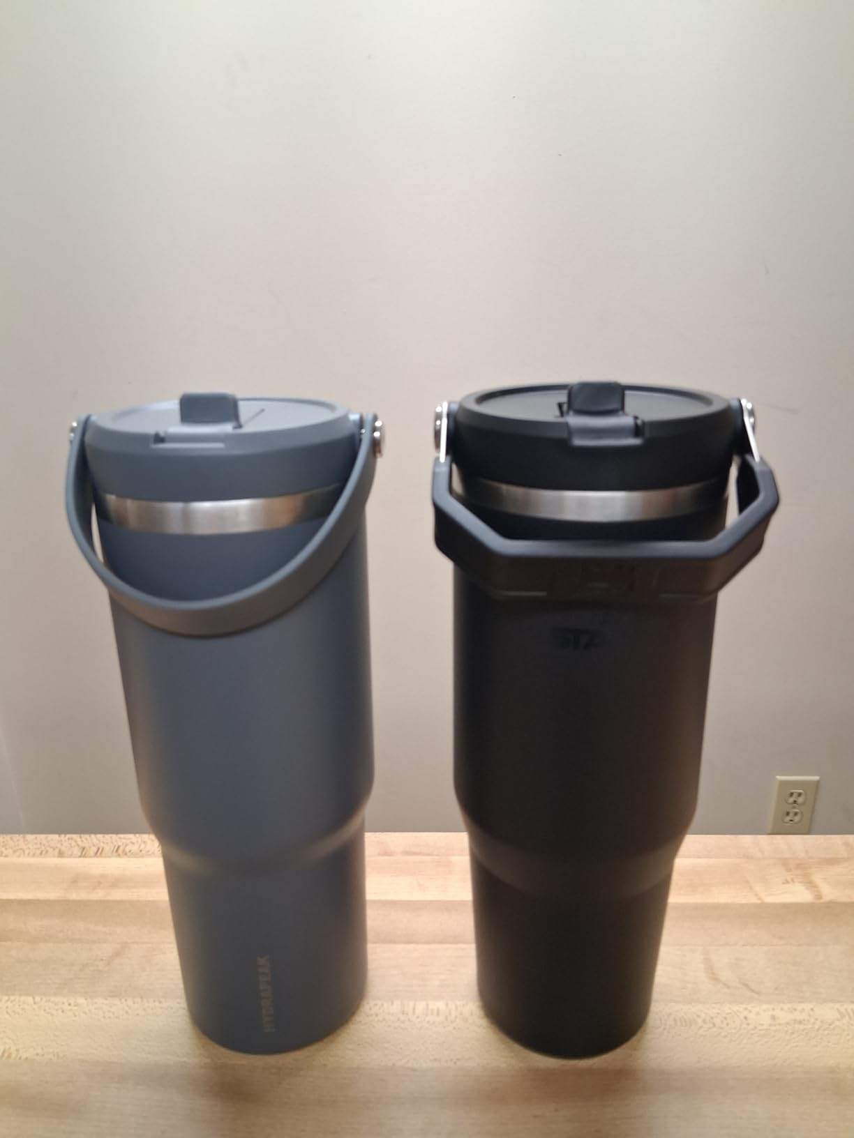 Stanley IceFlow 2.0 Flip Straw Tumbler with Handle 30 oz | Twist On Lid and Flip Up Straw | Leak Resistant customer photo 2